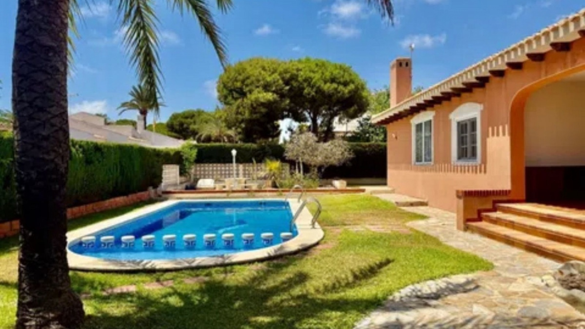 Resale - Villa - Orihuela - Cabo Roig