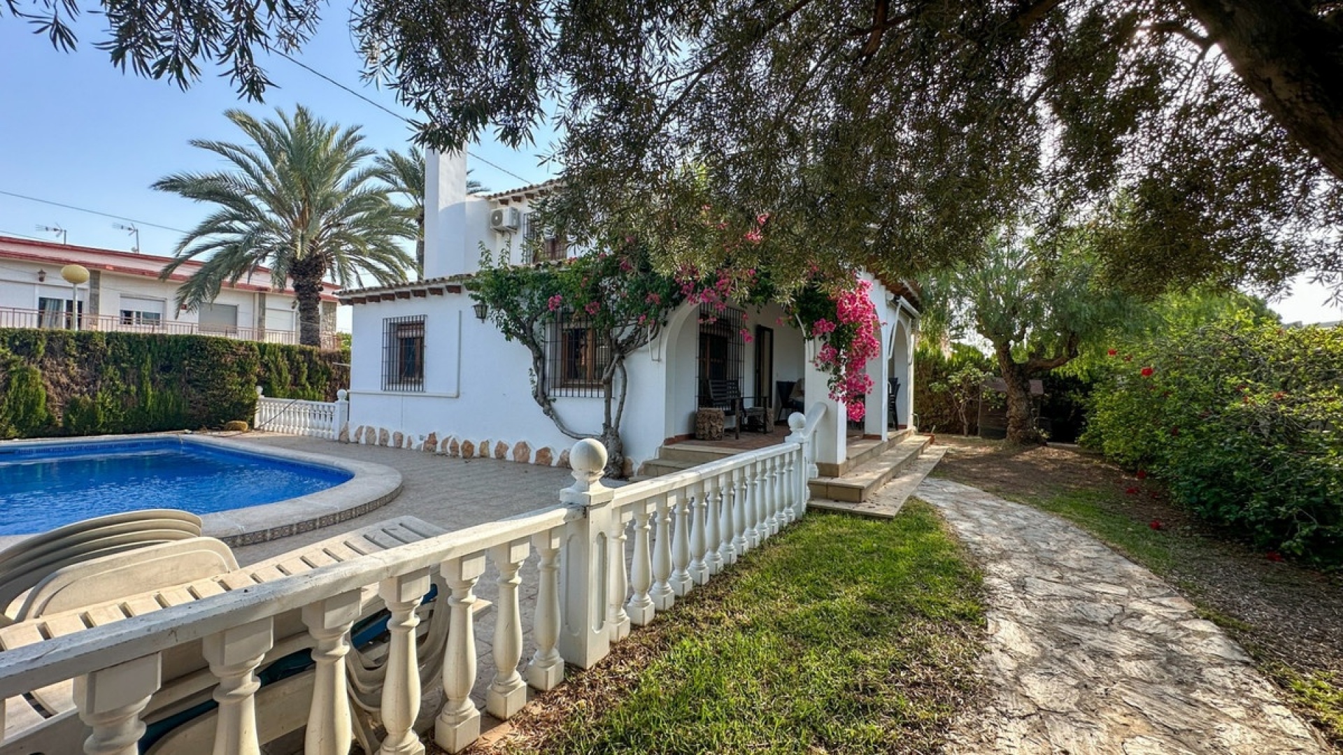 Resale - Villa - Orihuela - Cabo Roig