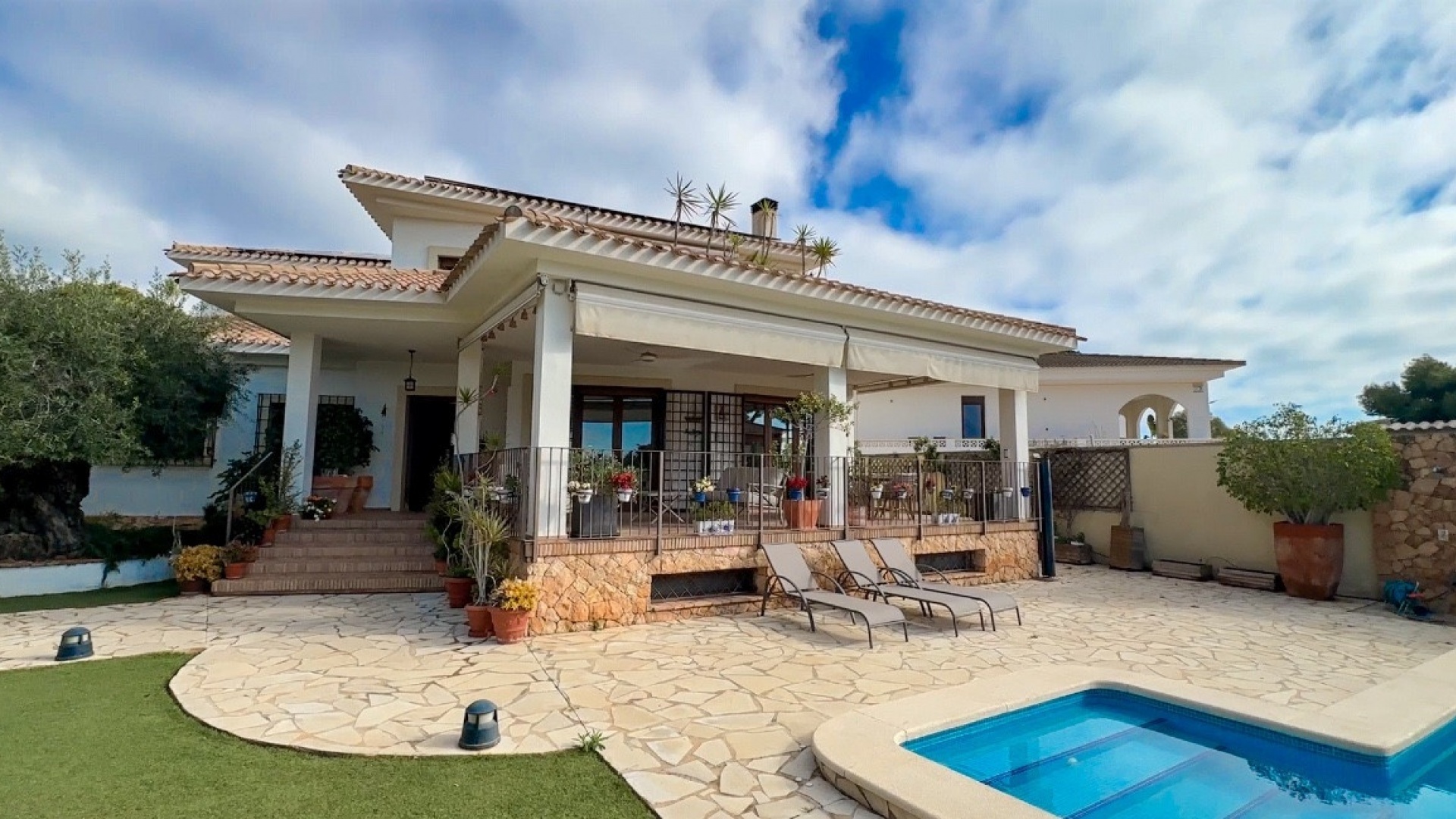 Resale - Villa - Orihuela - Campoamor