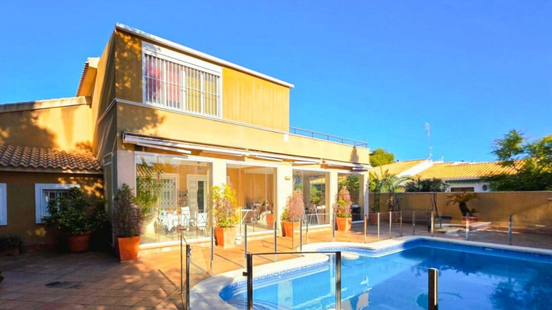 Resale - Villa - Orihuela - Campoamor
