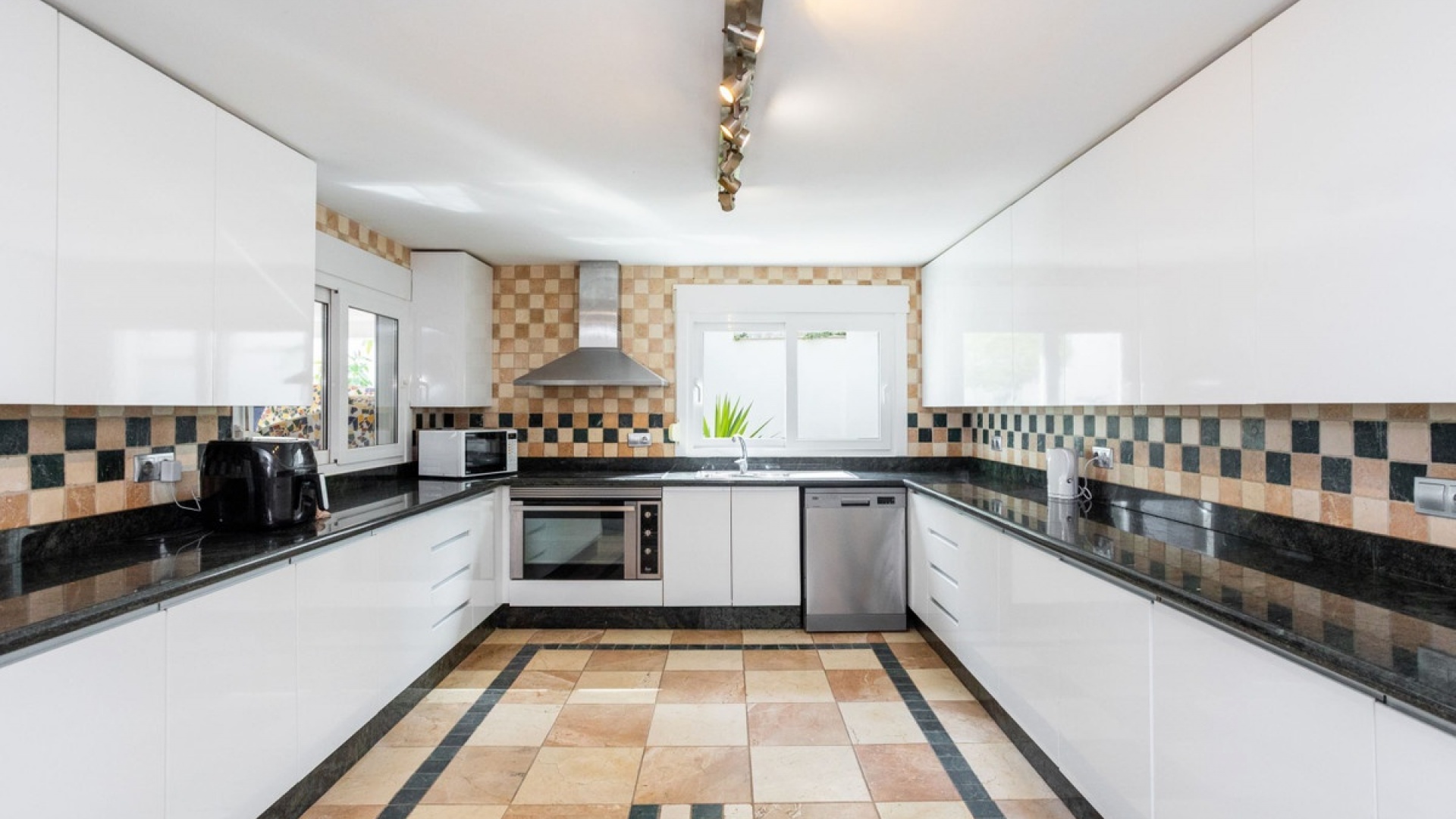 Resale - Villa - Orihuela - Campoamor