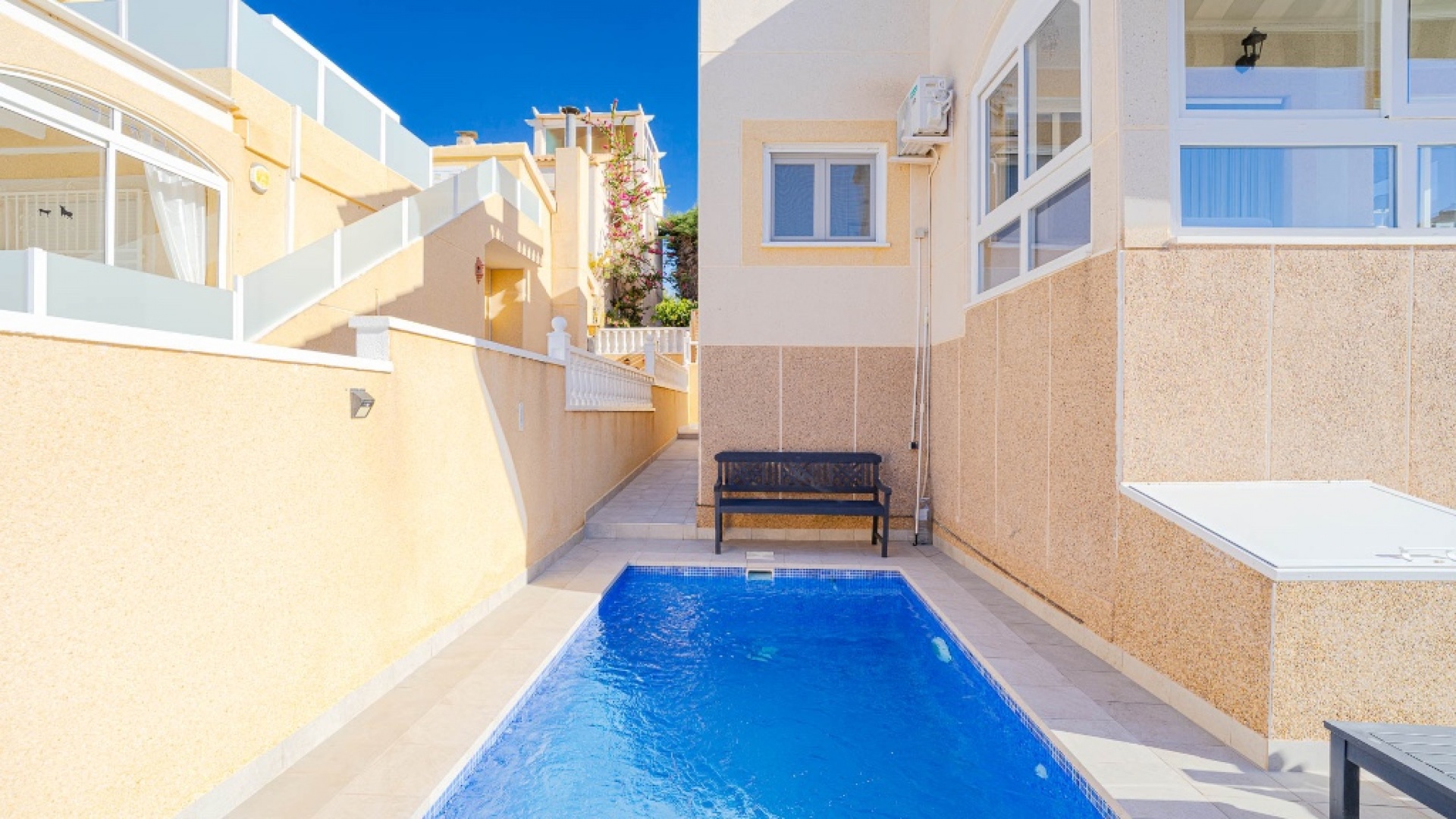 Resale - Villa - Orihuela Costa - Los Altos