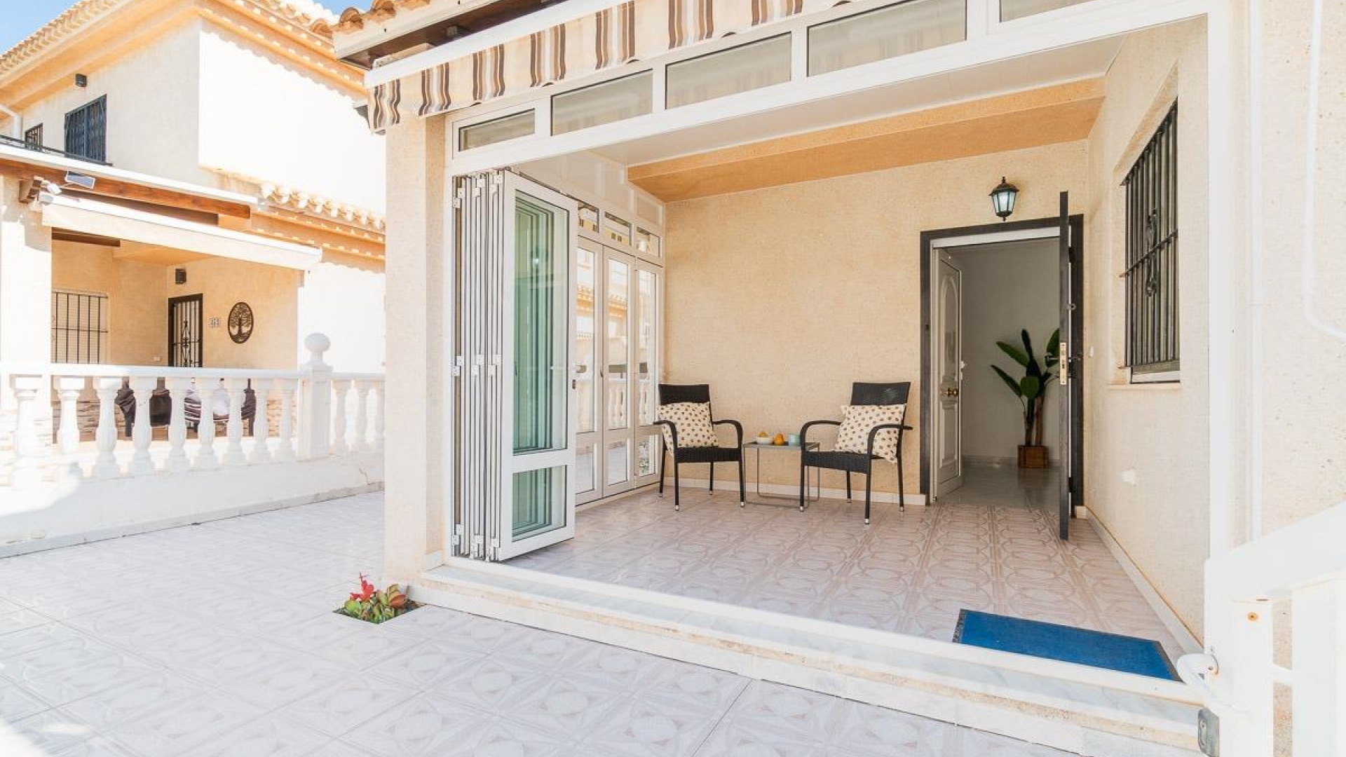 Resale - Villa - Orihuela Costa - Playa Flamenca