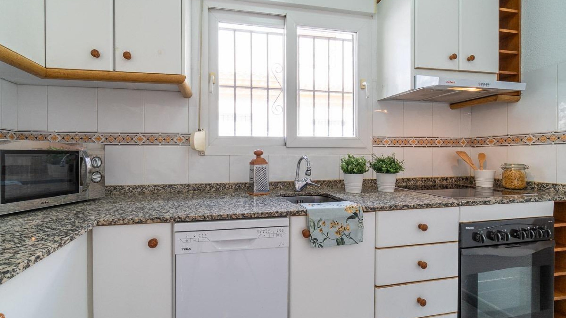 Resale - Villa - Orihuela Costa - Playa Flamenca