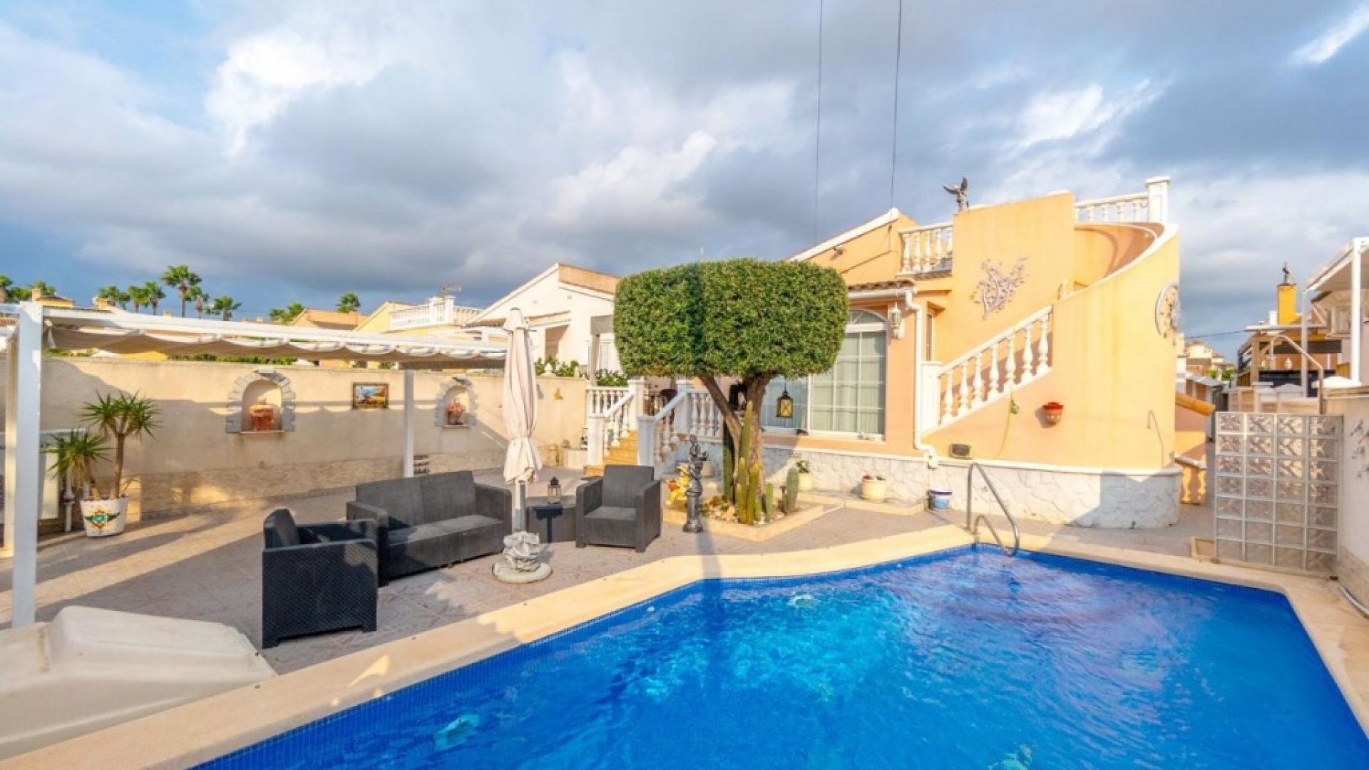 Resale - Villa - Orihuela Costa - Playa Flamenca