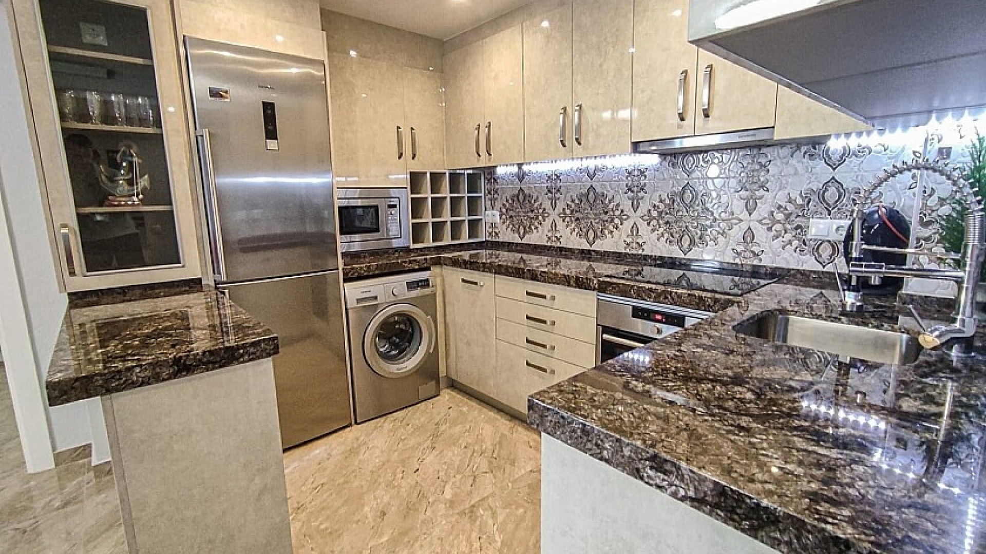 Resale - Villa - Orihuela Costa - Villamartin