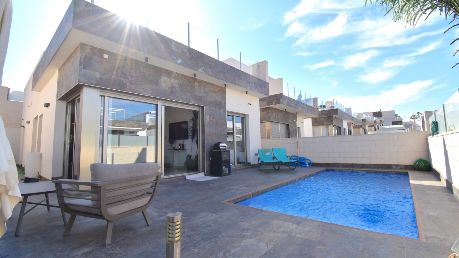 Resale - Villa - Orihuela Costa - Villamartin
