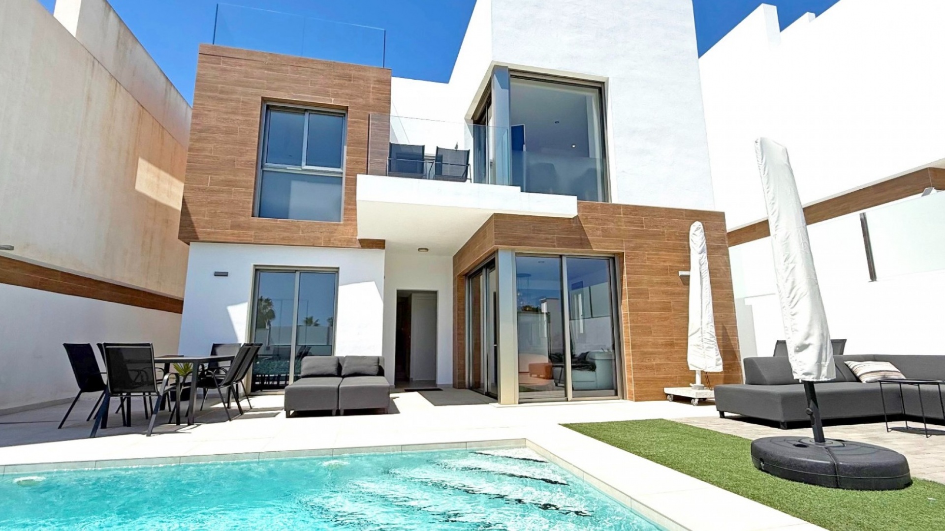 Resale - Villa - Orihuela Costa - Villamartin