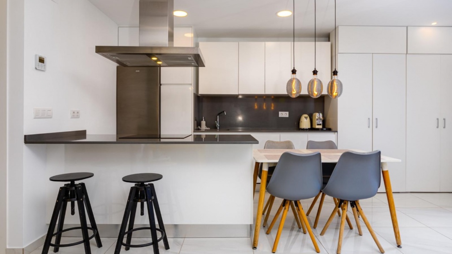 Resale - Villa - Orihuela Costa - Villamartin