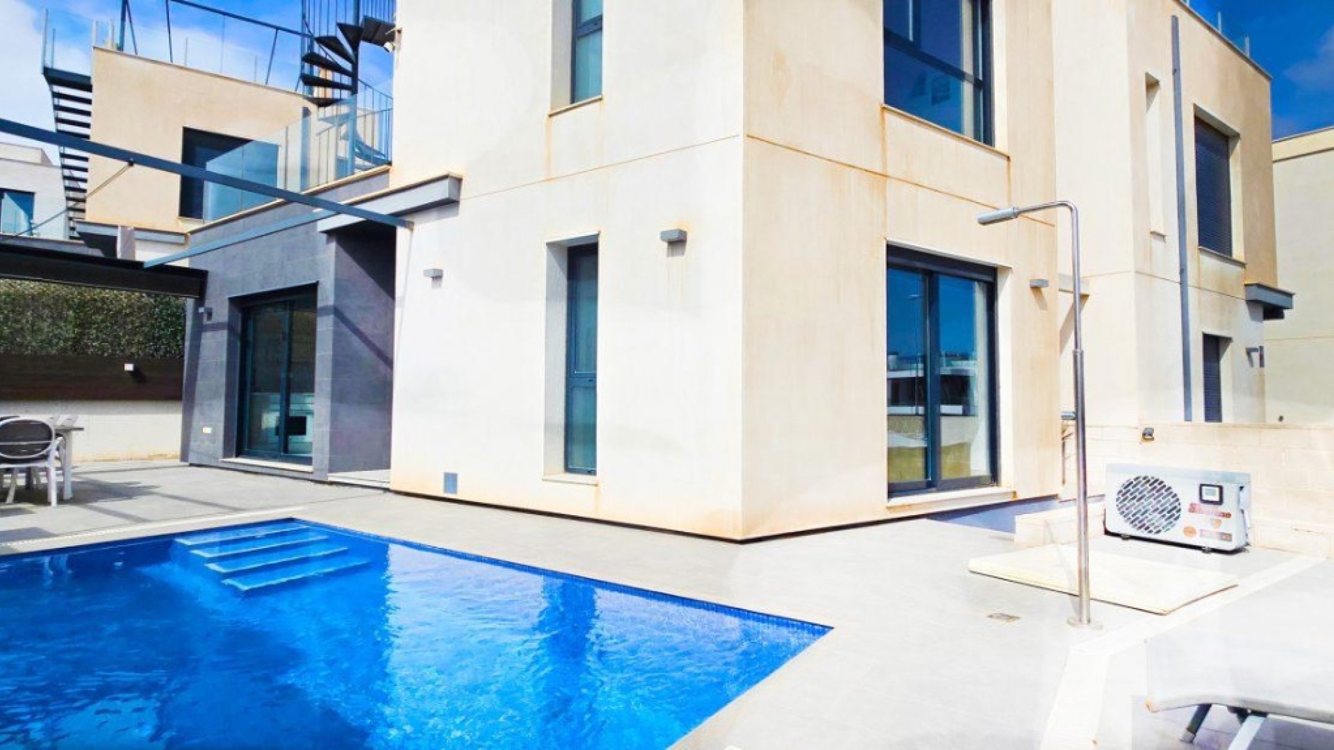 Resale - Villa - Orihuela Costa - Villamartin