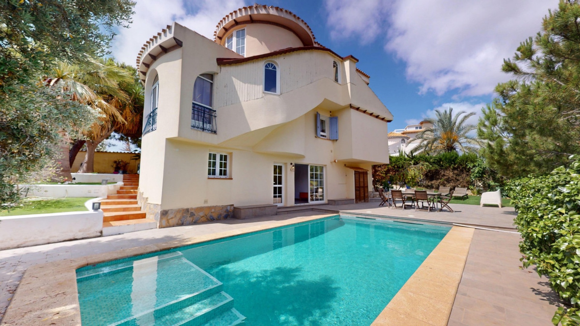 Resale - Villa - Orihuela - La Zenia