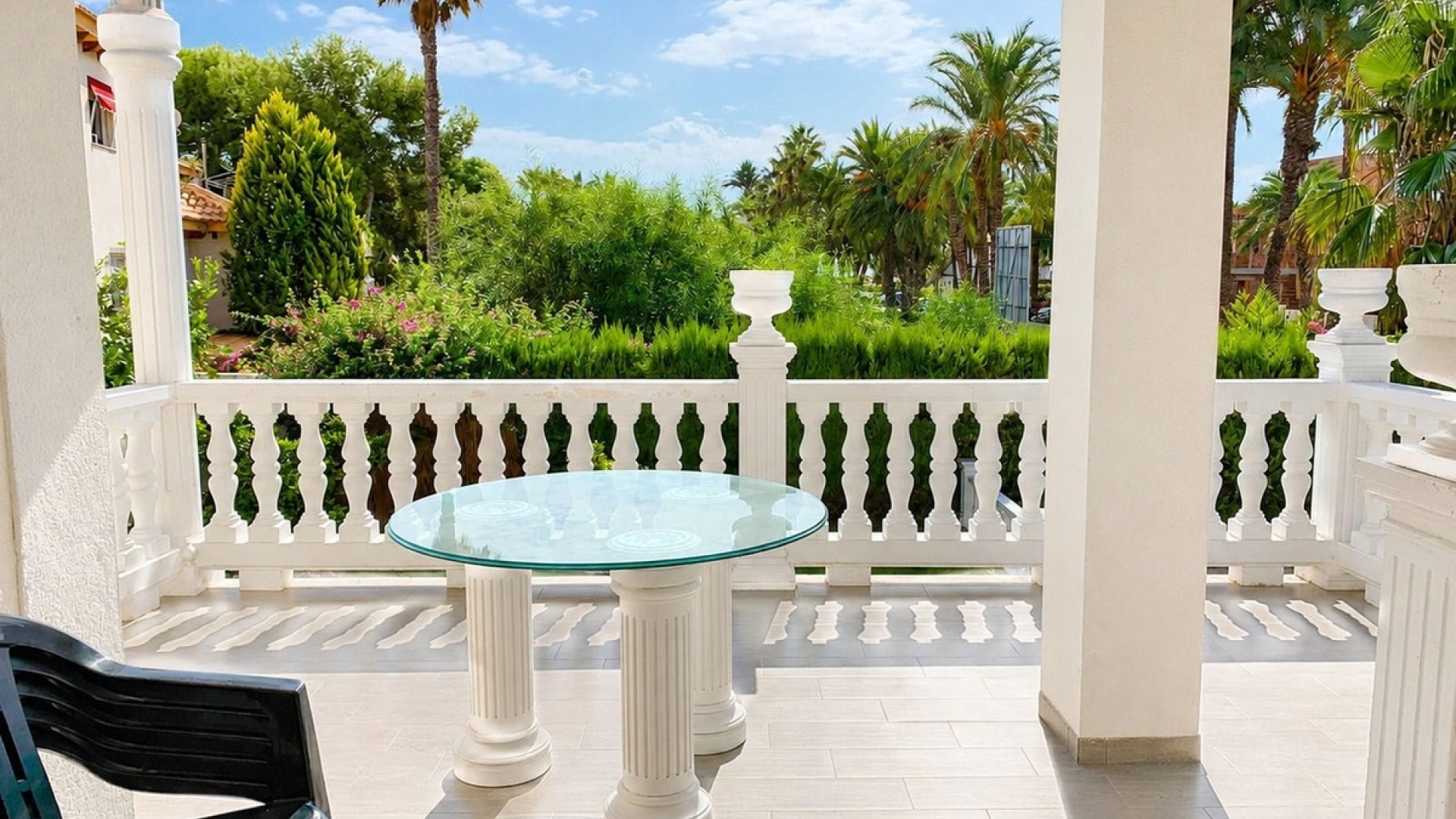 Resale - Villa - Orihuela - La Zenia
