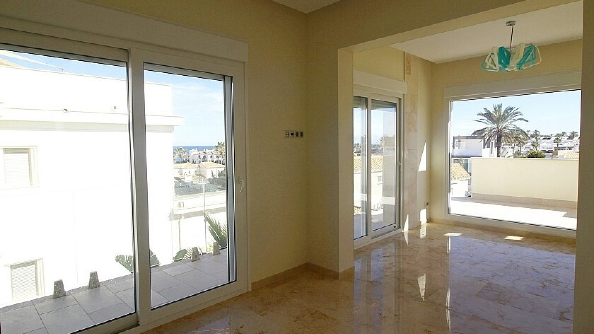 Resale - Villa - Orihuela - La Zenia