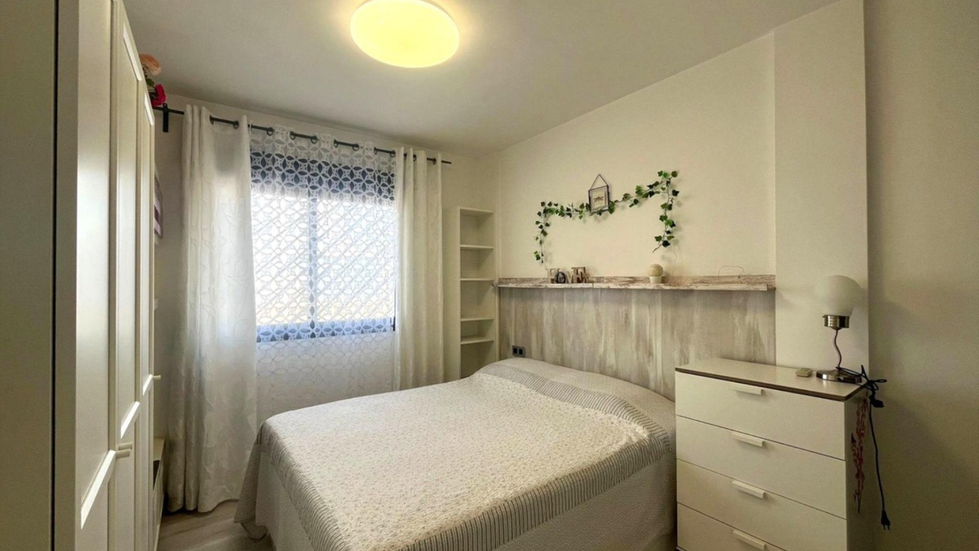 Resale - Villa - Orihuela - La Zenia