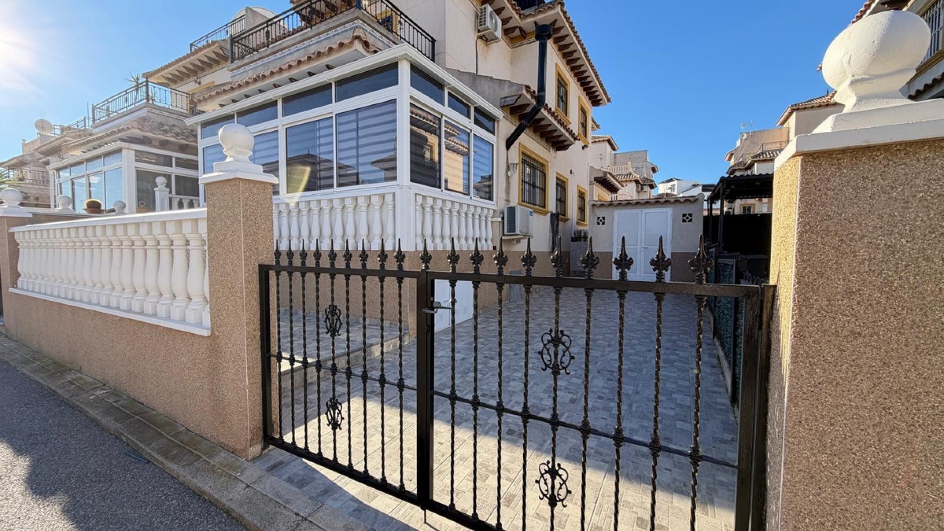 Resale - Villa - Orihuela - Orihuela Costa