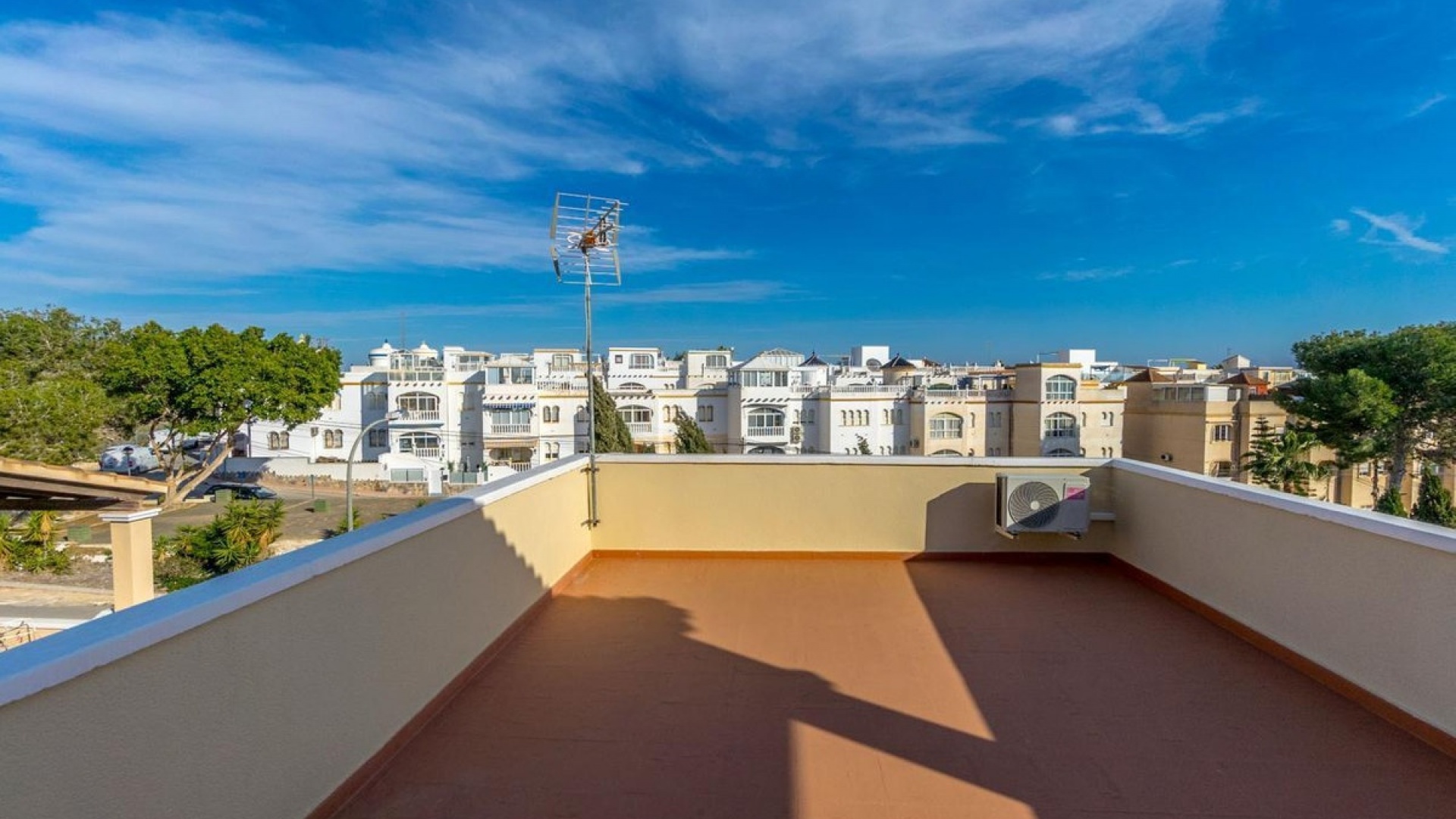 Resale - Villa - Orihuela - Orihuela Costa