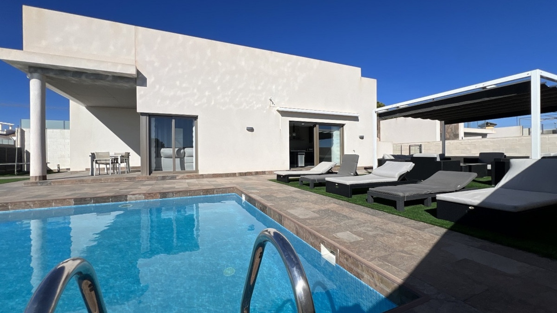 Resale - Villa - Orihuela - Orihuela Costa