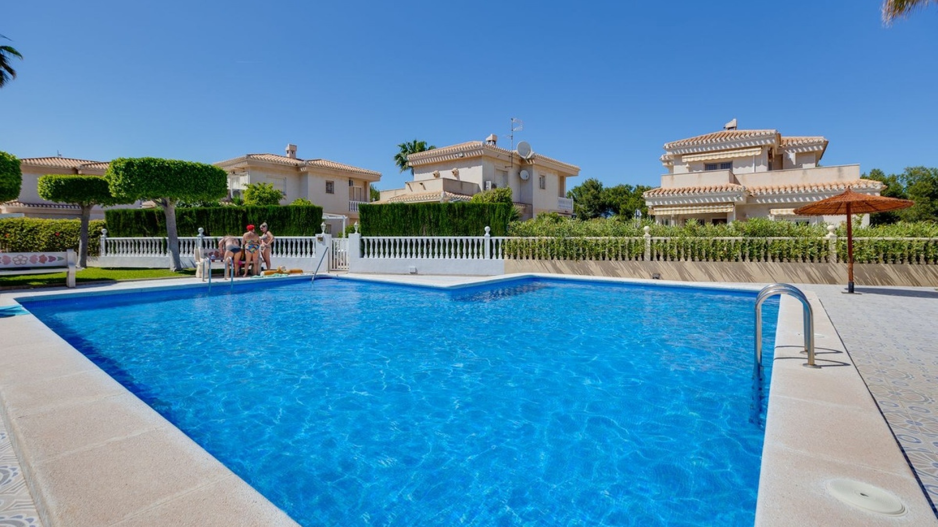 Resale - Villa - Orihuela - Orihuela Costa