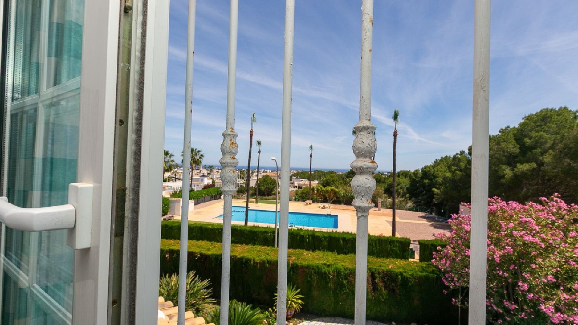 Resale - Villa - Orihuela - Orihuela Costa