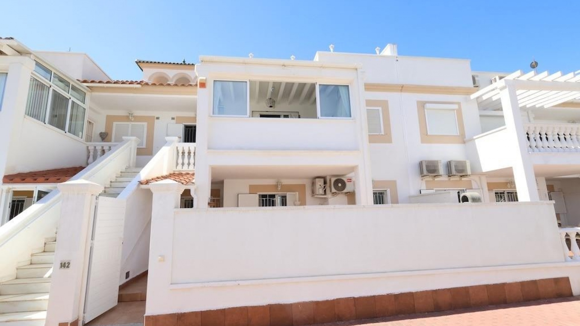 Resale - Villa - Orihuela - Orihuela Costa