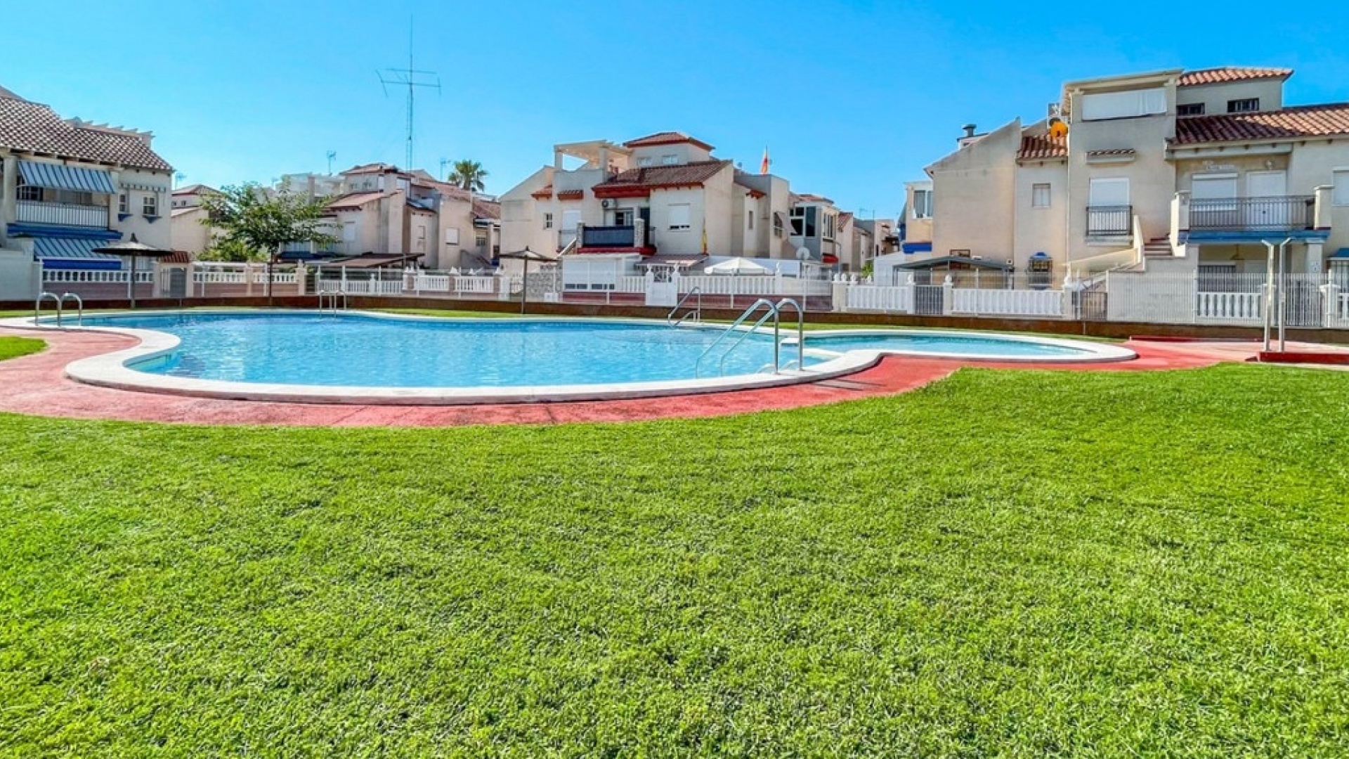 Resale - Villa - Orihuela - Playa Flamenca