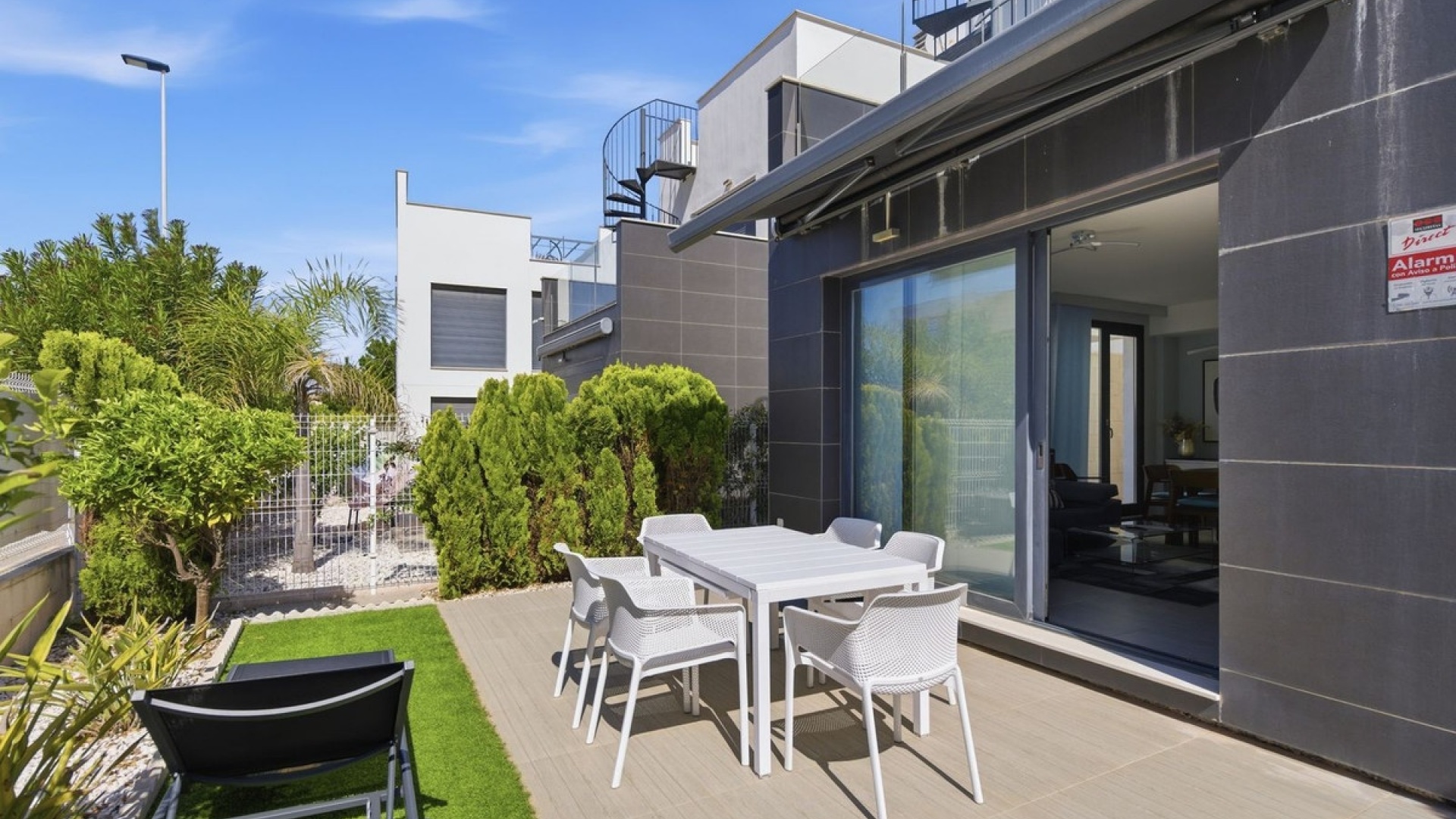 Resale - Villa - Orihuela - Punta Prima