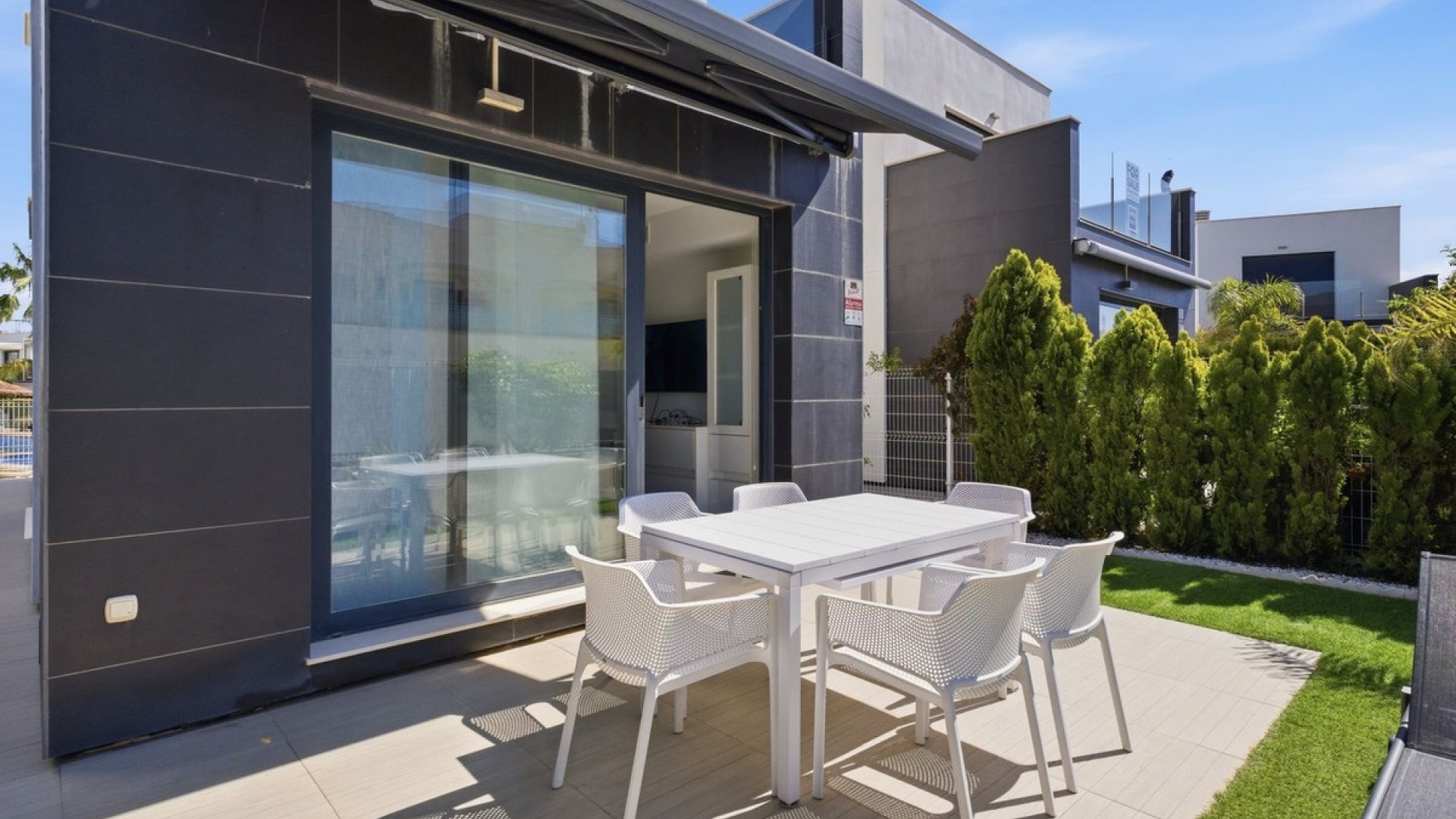 Resale - Villa - Orihuela - Punta Prima