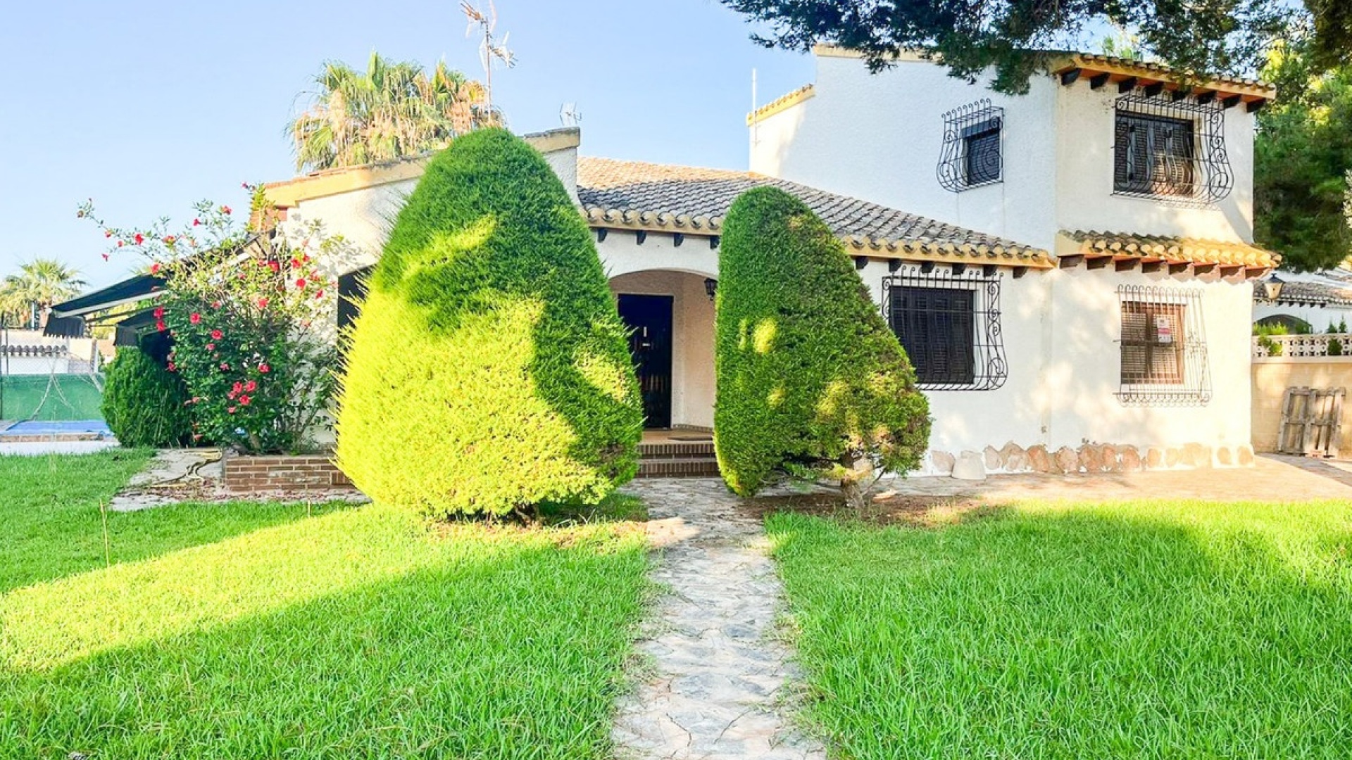 Resale - Villa - Orihuela - Punta Prima