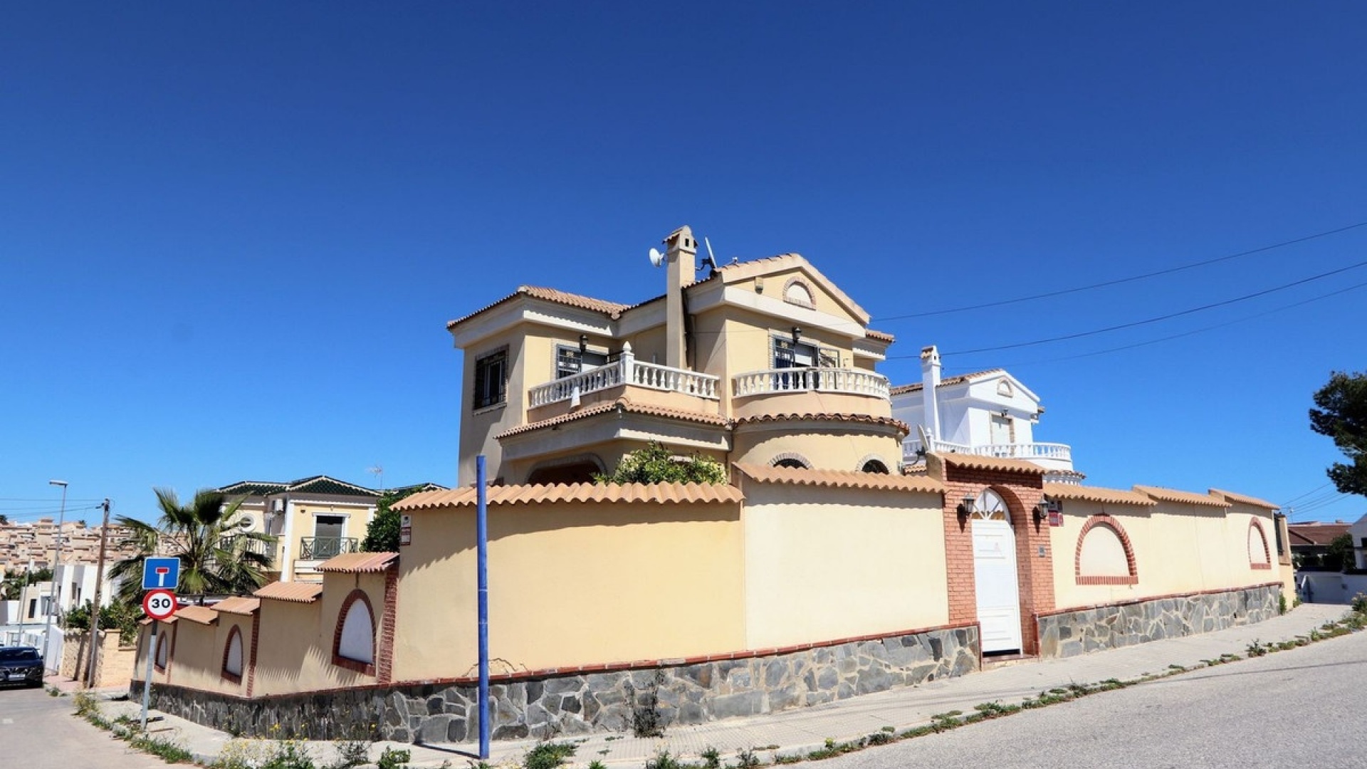 Resale - Villa - Orihuela - Villamartin