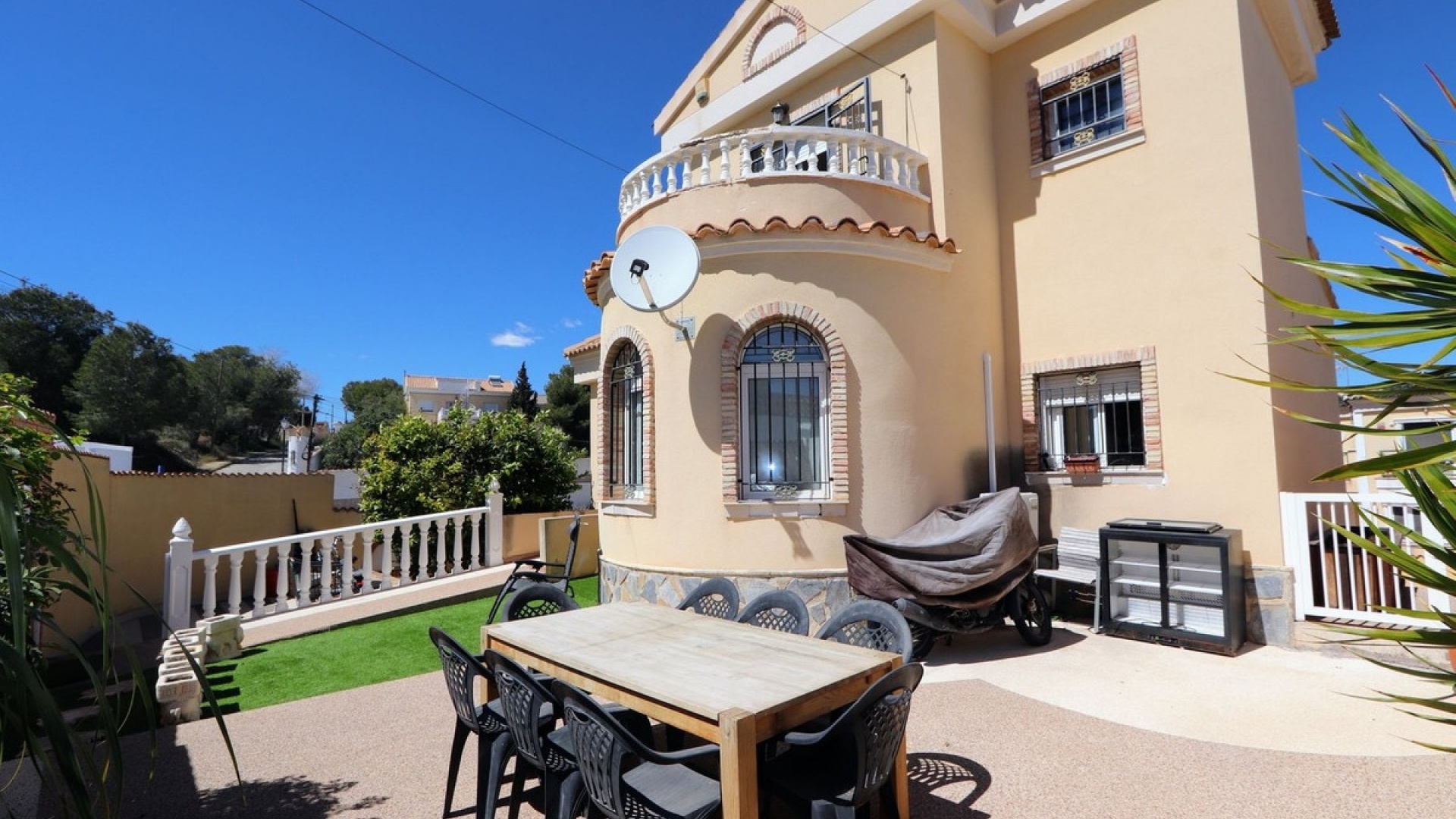 Resale - Villa - Orihuela - Villamartin