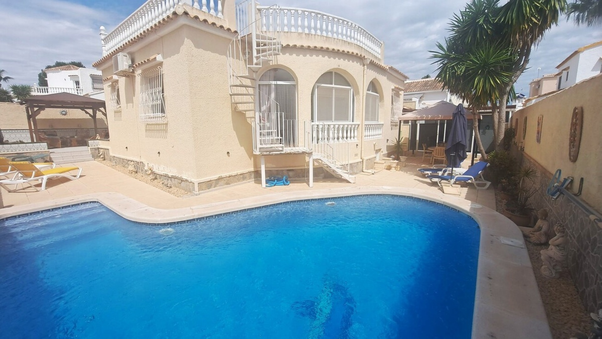Resale - Villa - Orihuela - Villamartin