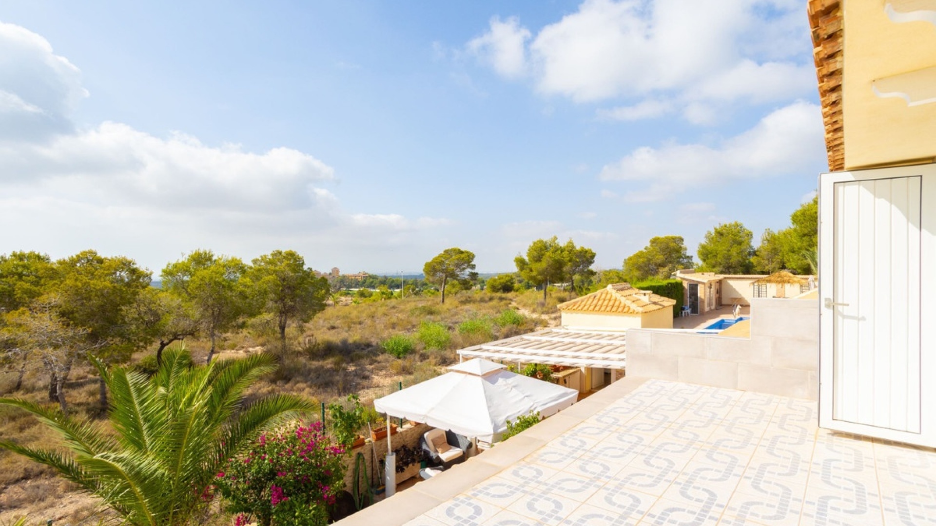 Resale - Villa - Orihuela - Villamartin
