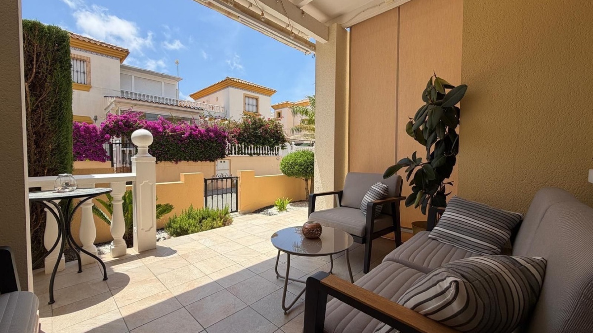 Resale - Villa - Orihuela - Villamartin