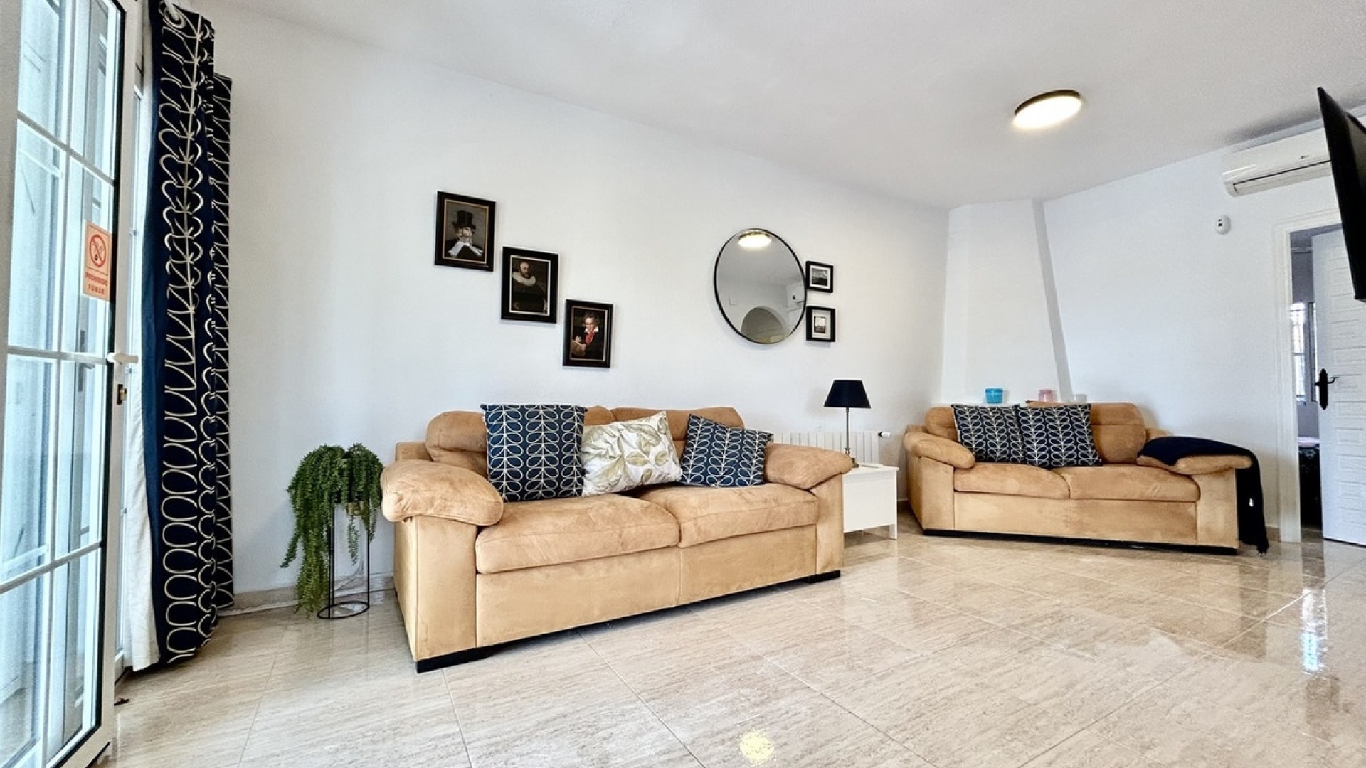 Resale - Villa - Orihuela - Villamartin