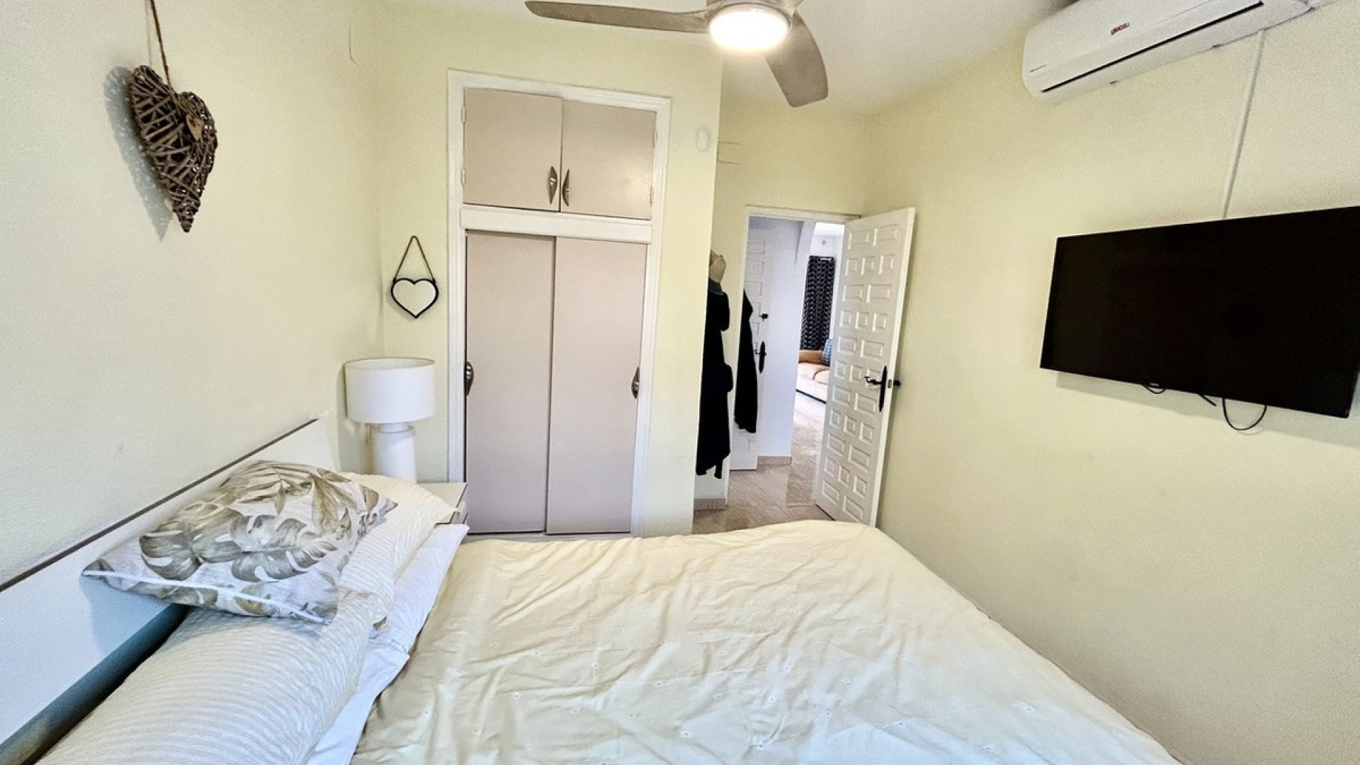 Resale - Villa - Orihuela - Villamartin