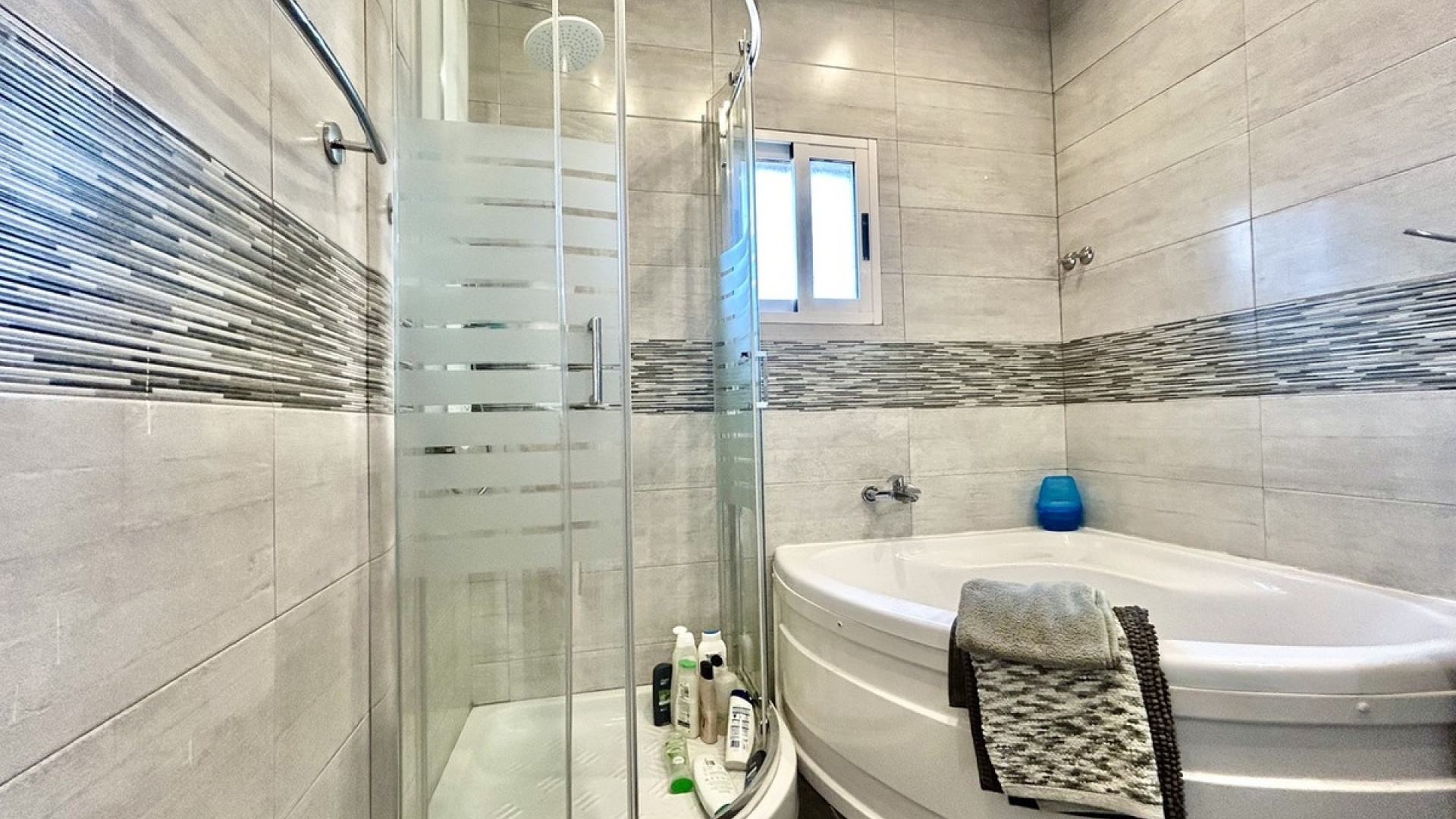 Resale - Villa - Orihuela - Villamartin