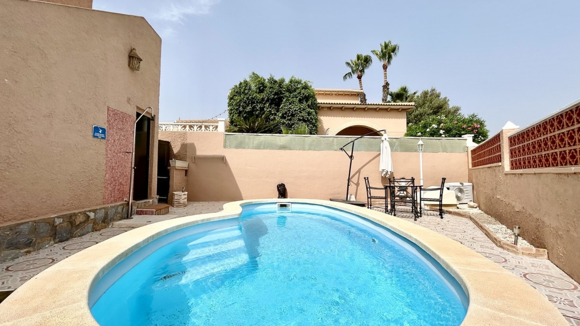 Resale - Villa - Orihuela - Villamartin