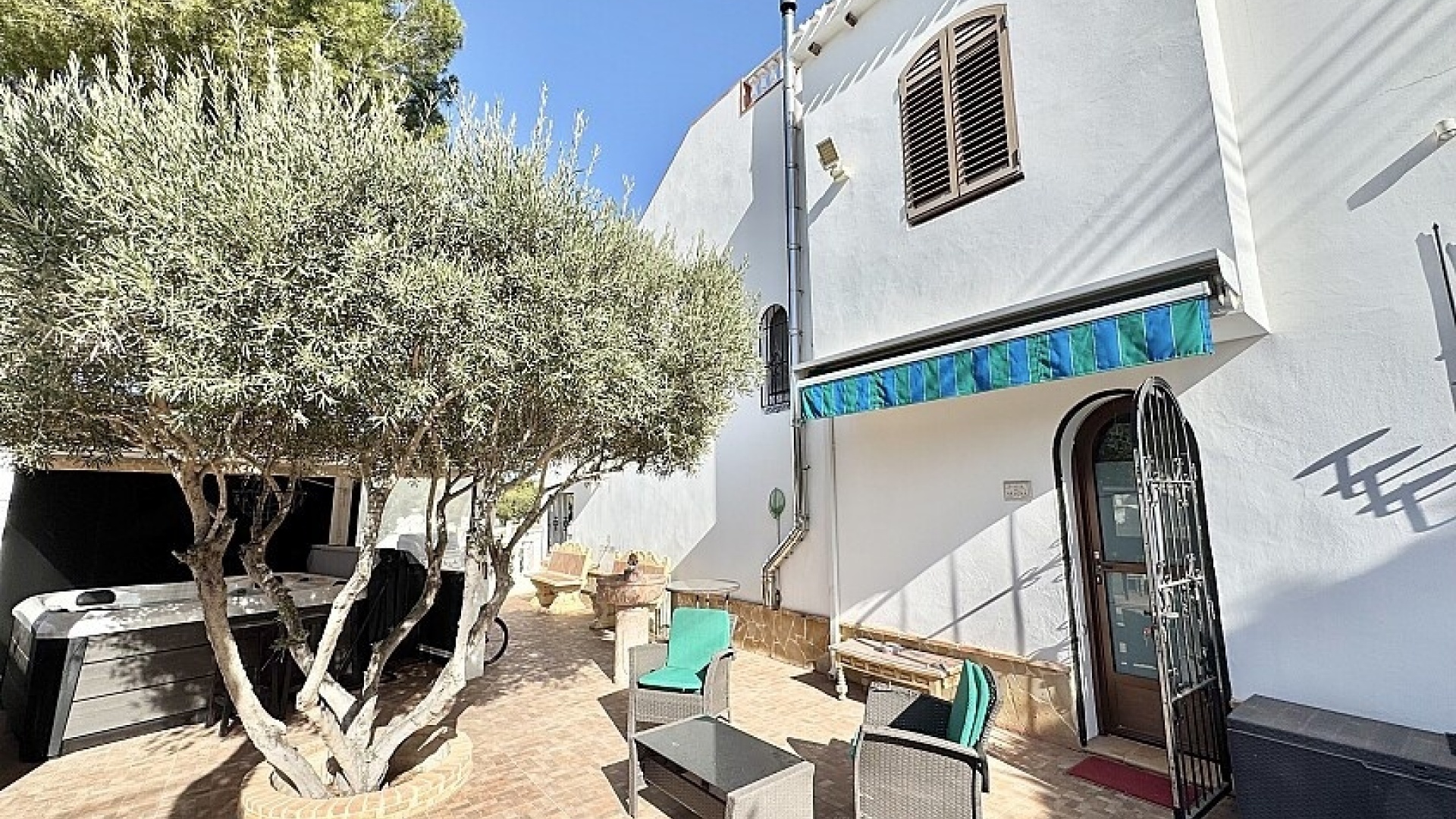 Resale - Villa - Orihuela - Villamartin