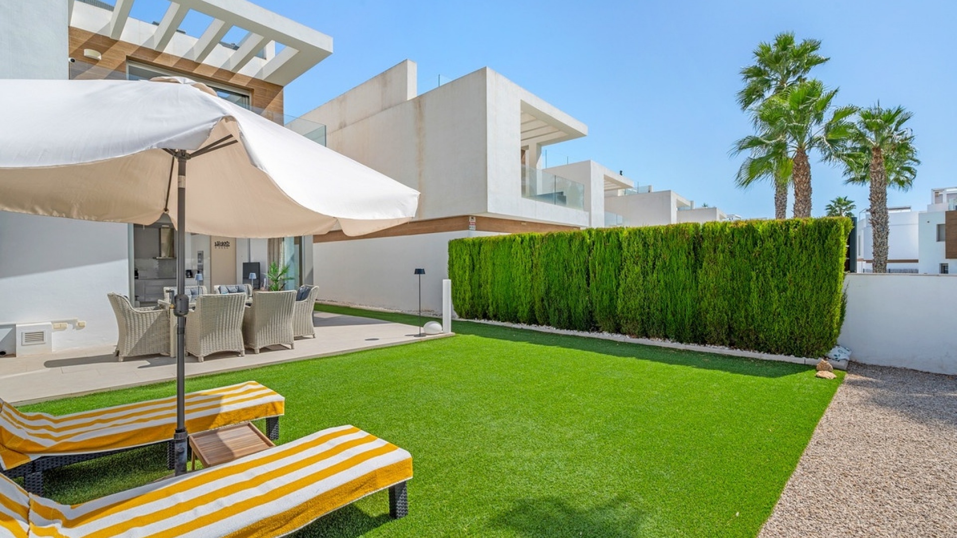 Resale - Villa - Orihuela - Villamartin