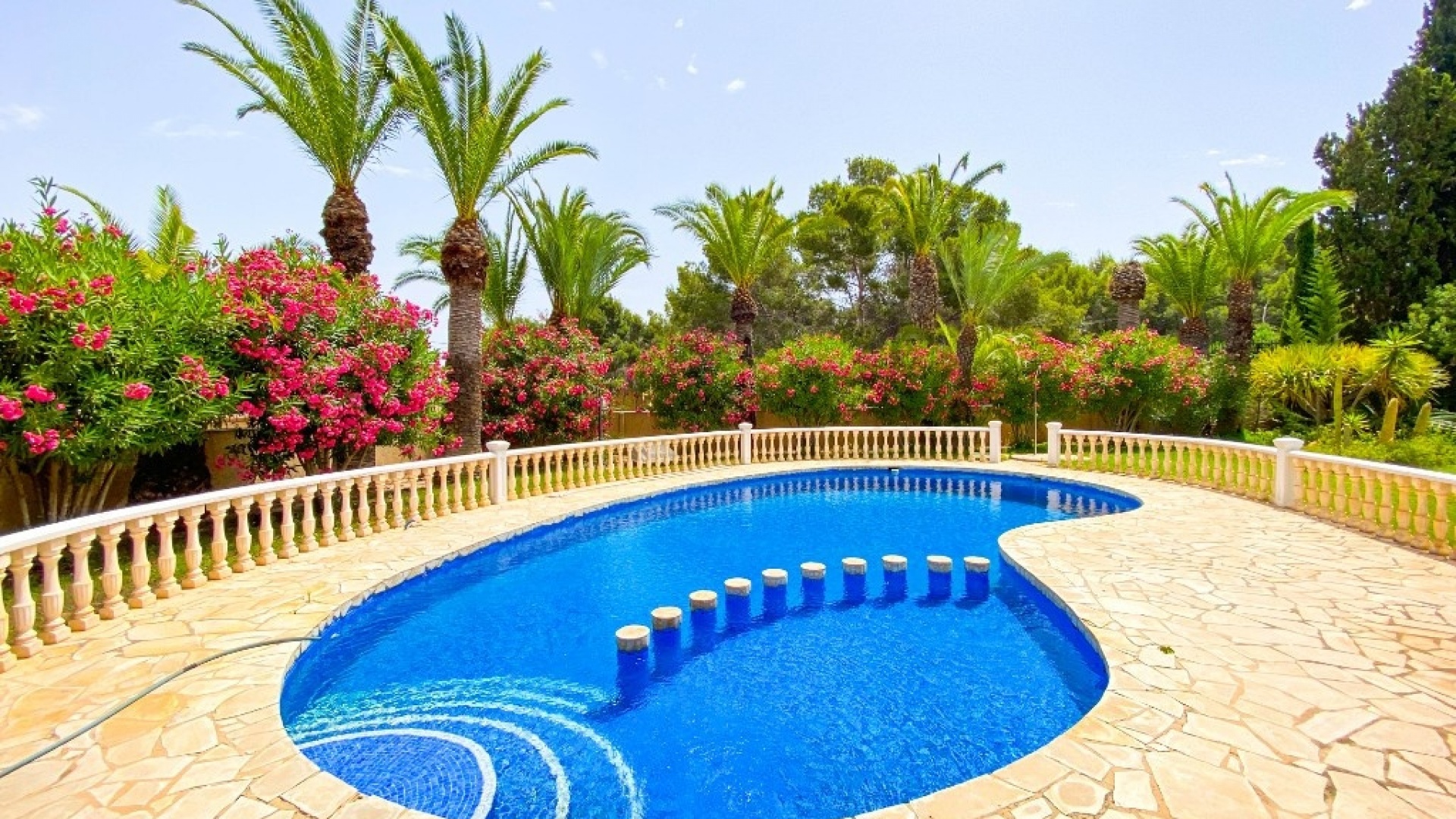 Resale - Villa - Orihuela - Villamartin