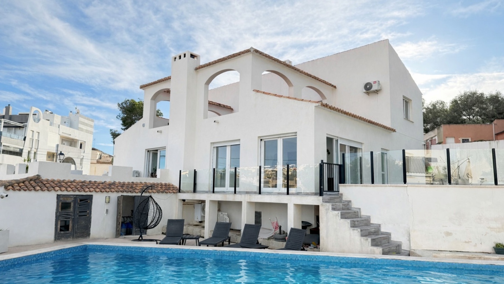 Resale - Villa - Orihuela - Villamartin