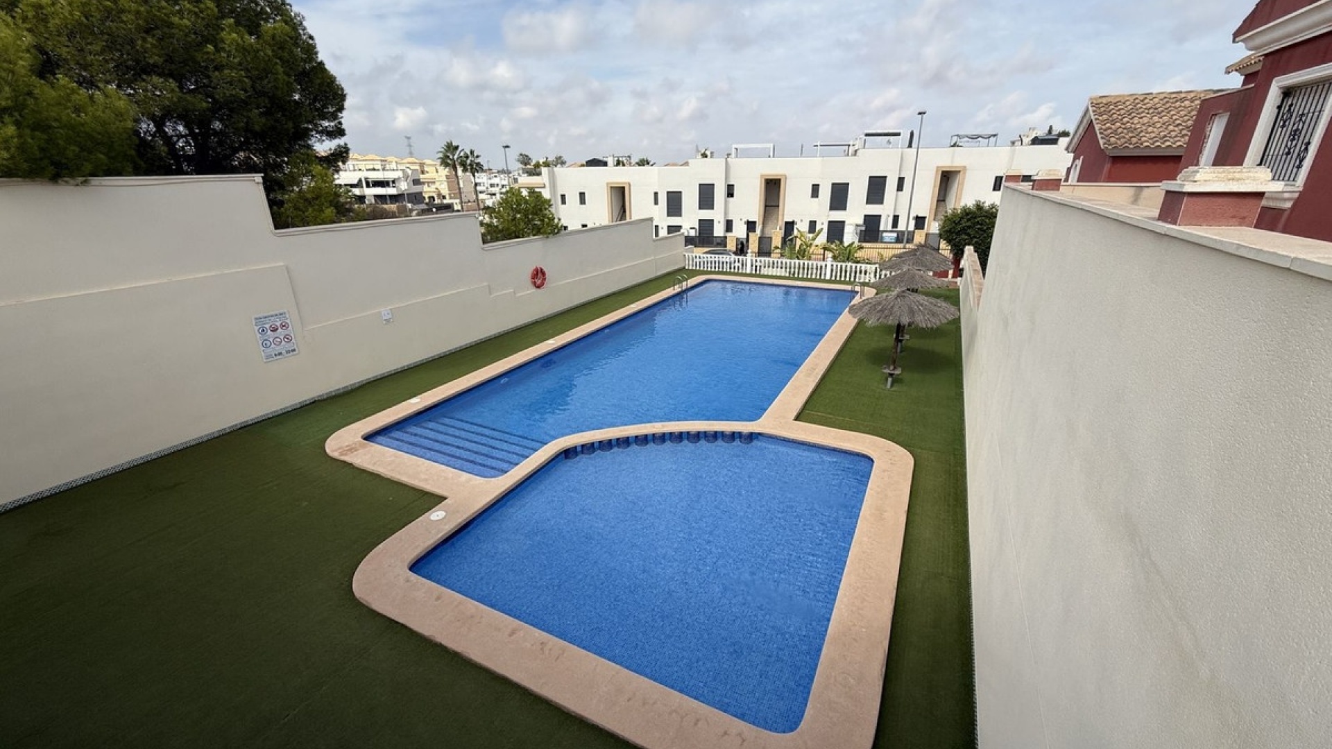 Resale - Villa - Orihuela - Villamartin