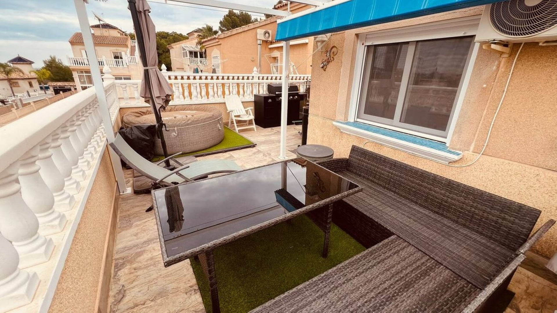 Resale - Villa - Orihuela - Villamartin
