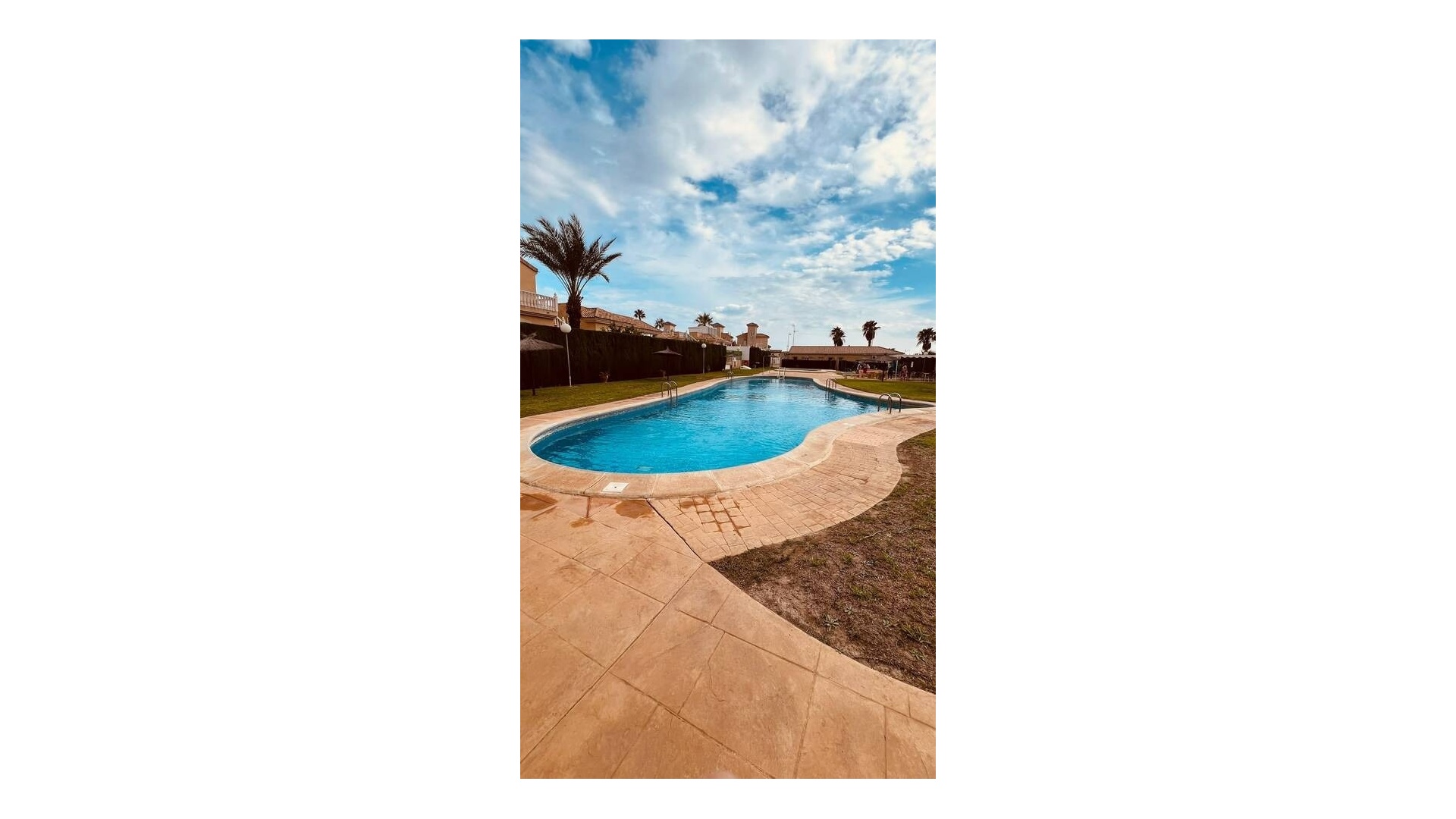 Resale - Villa - Orihuela - Villamartin