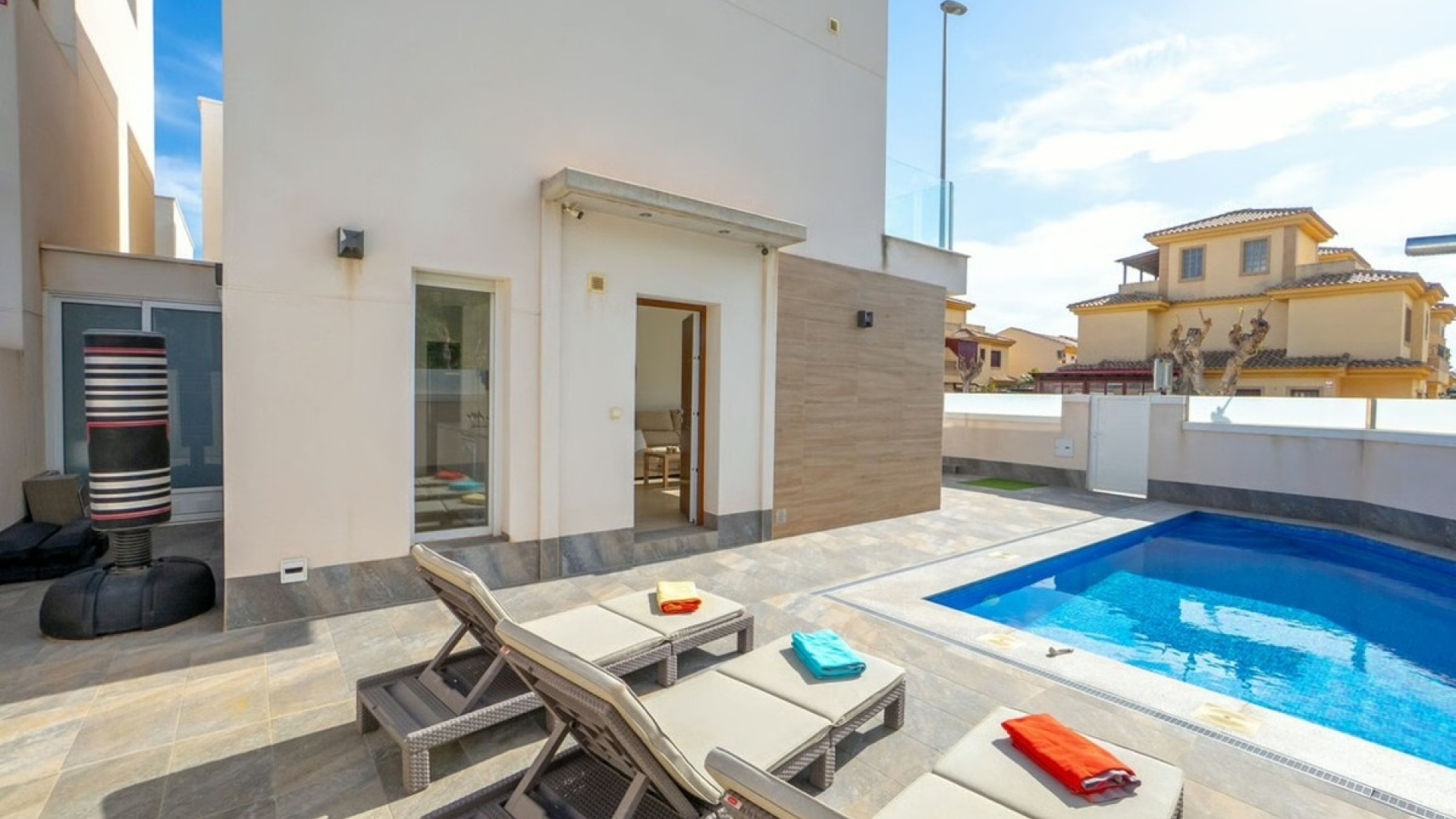 Resale - Villa - Pilar de la Horadada - Pilar de la Horadada Centro