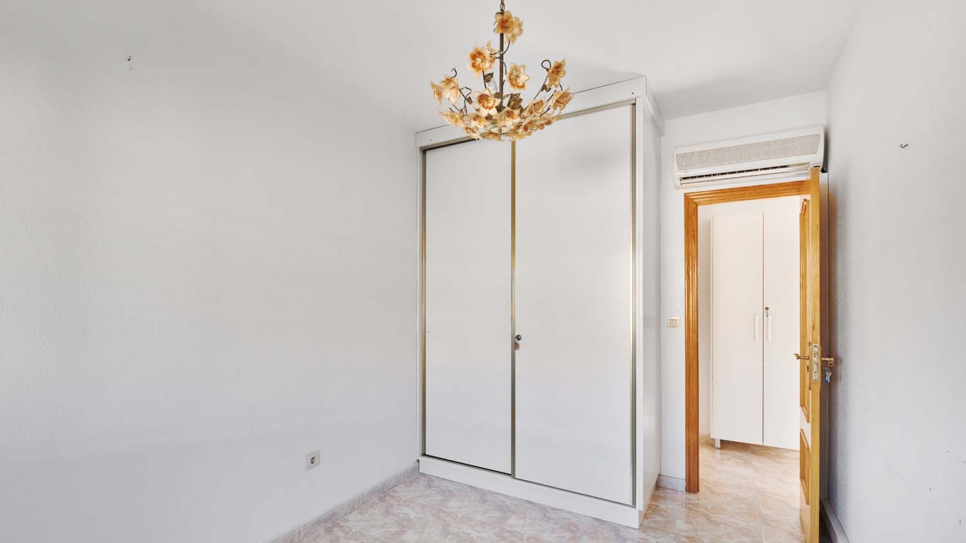 Resale - Villa - Pinar de Campoverde