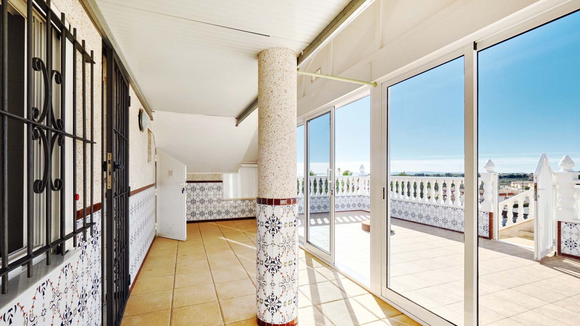 Resale - Villa - Pinar de Campoverde