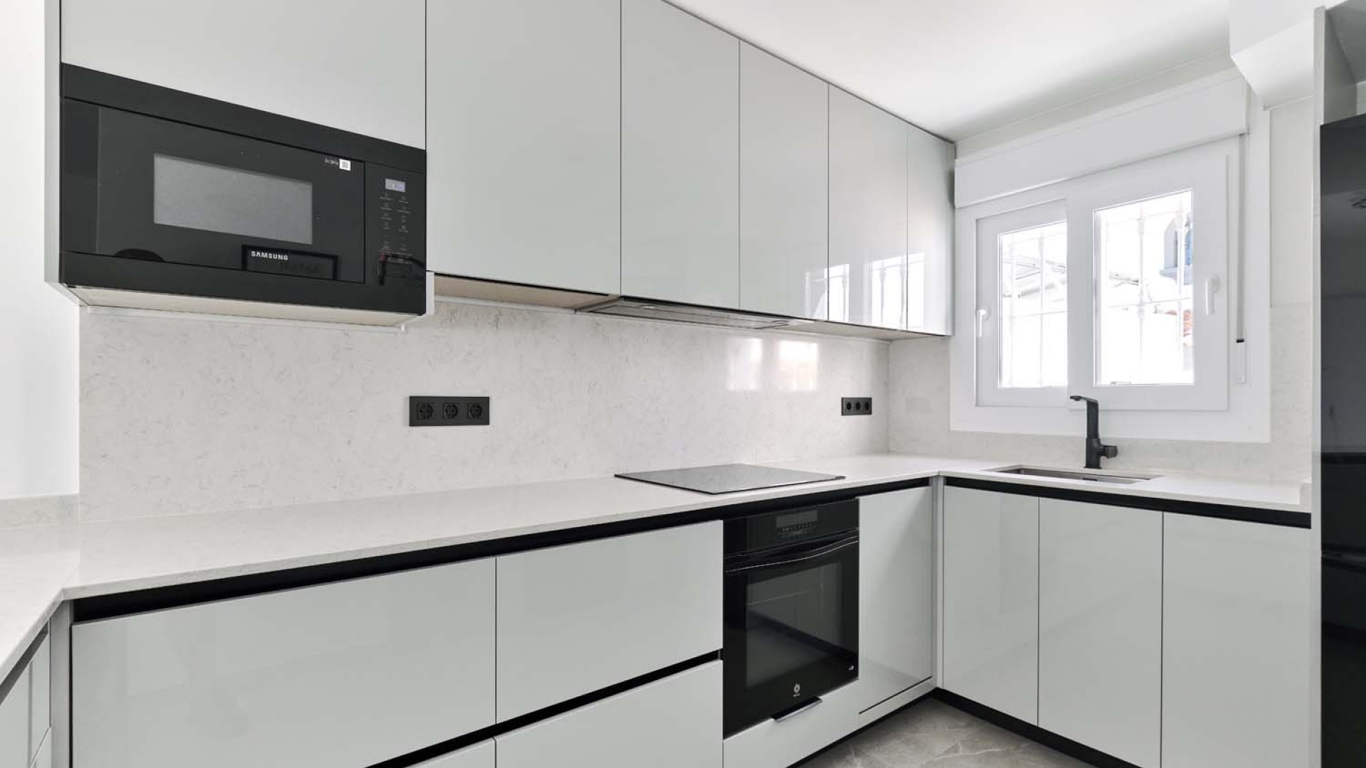 Resale - Villa - Pinar de Campoverde