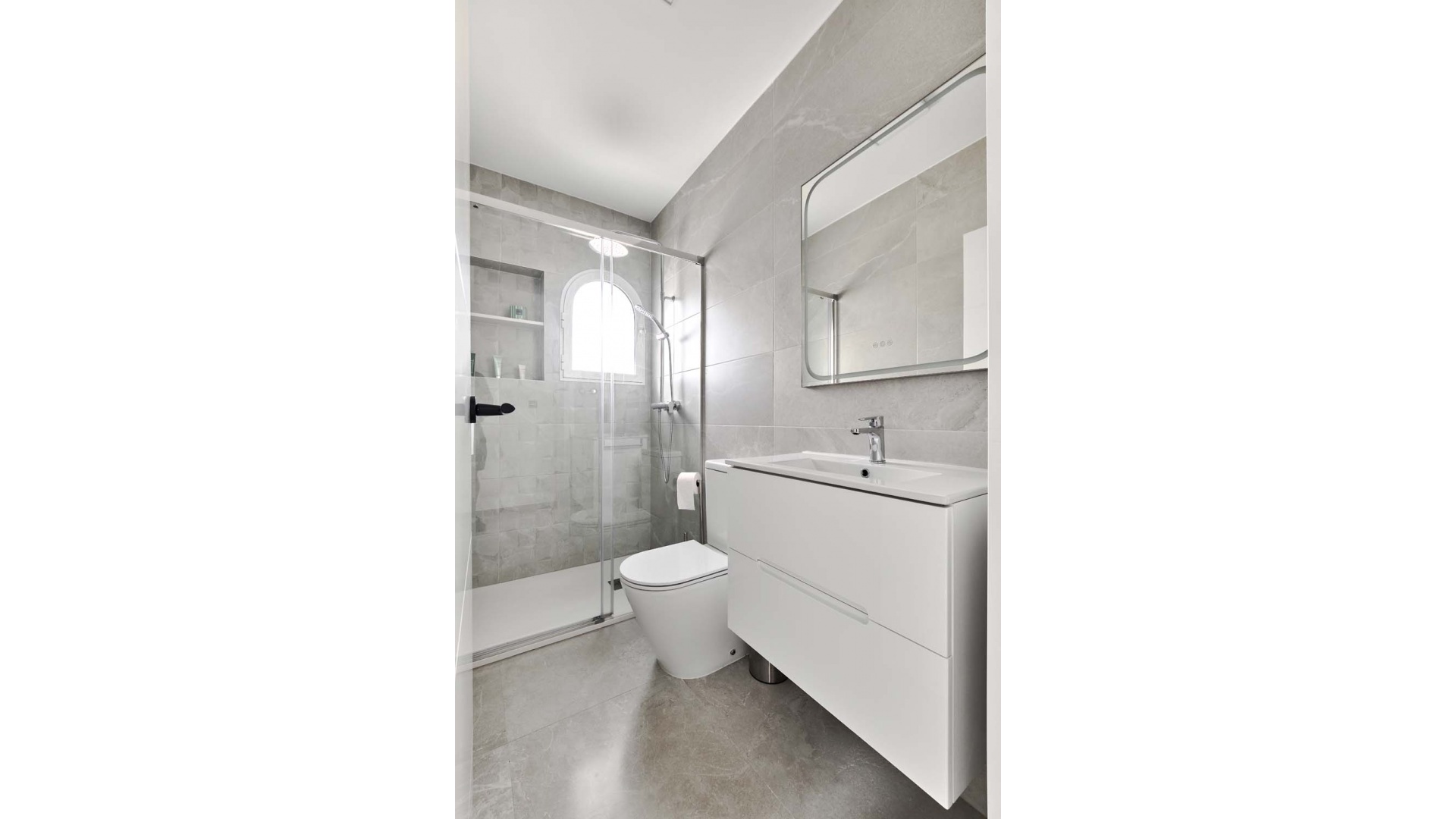 Resale - Villa - Pinar de Campoverde