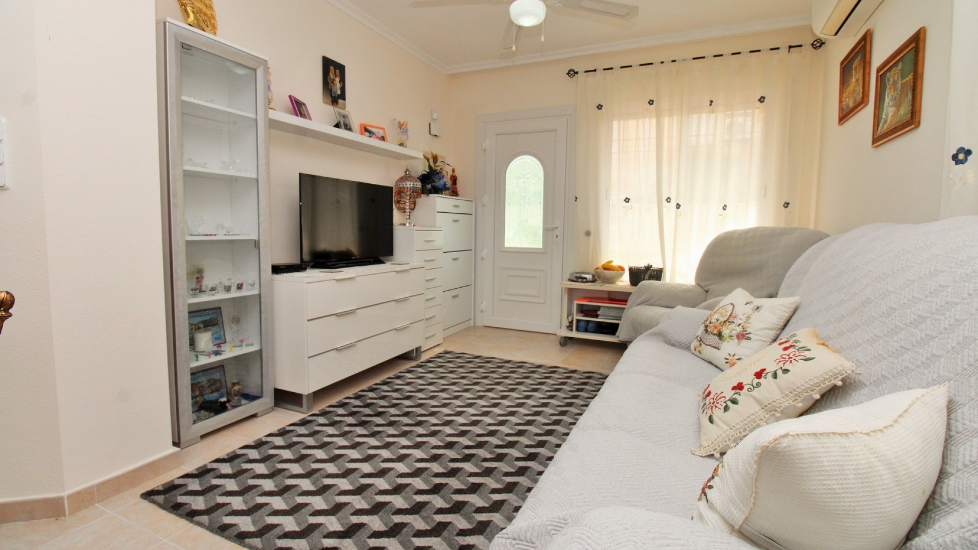 Resale - Villa - Playa Flamenca - avalon